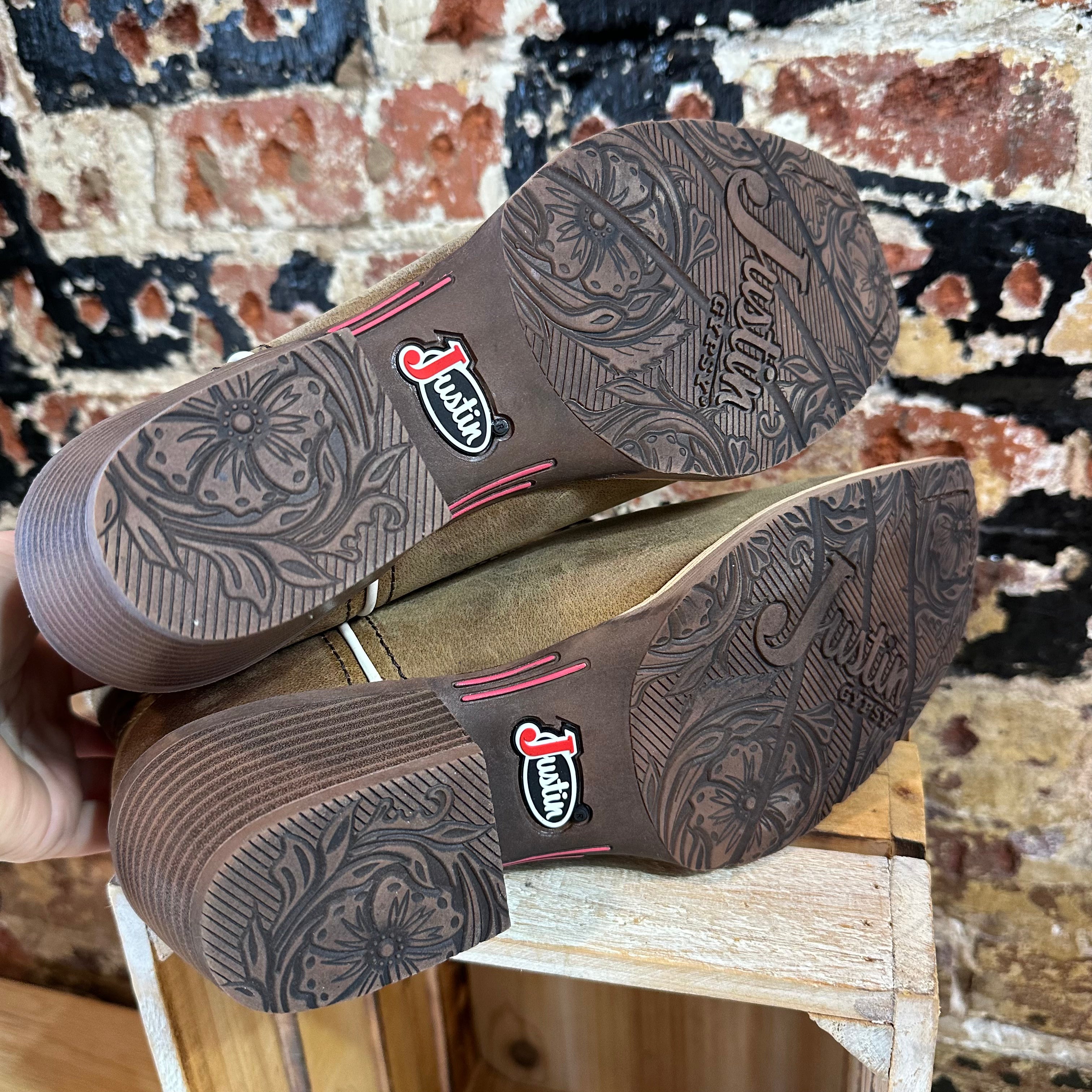 Justin Western Boots Woman's 9.5