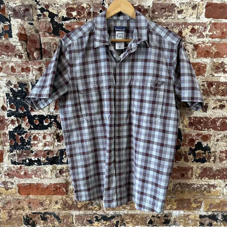 Patagonia Mens Medium Button Up