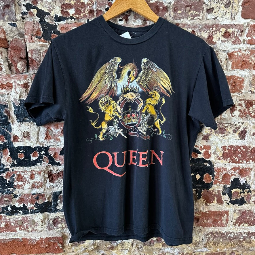 Queen T Shirt Size Medium