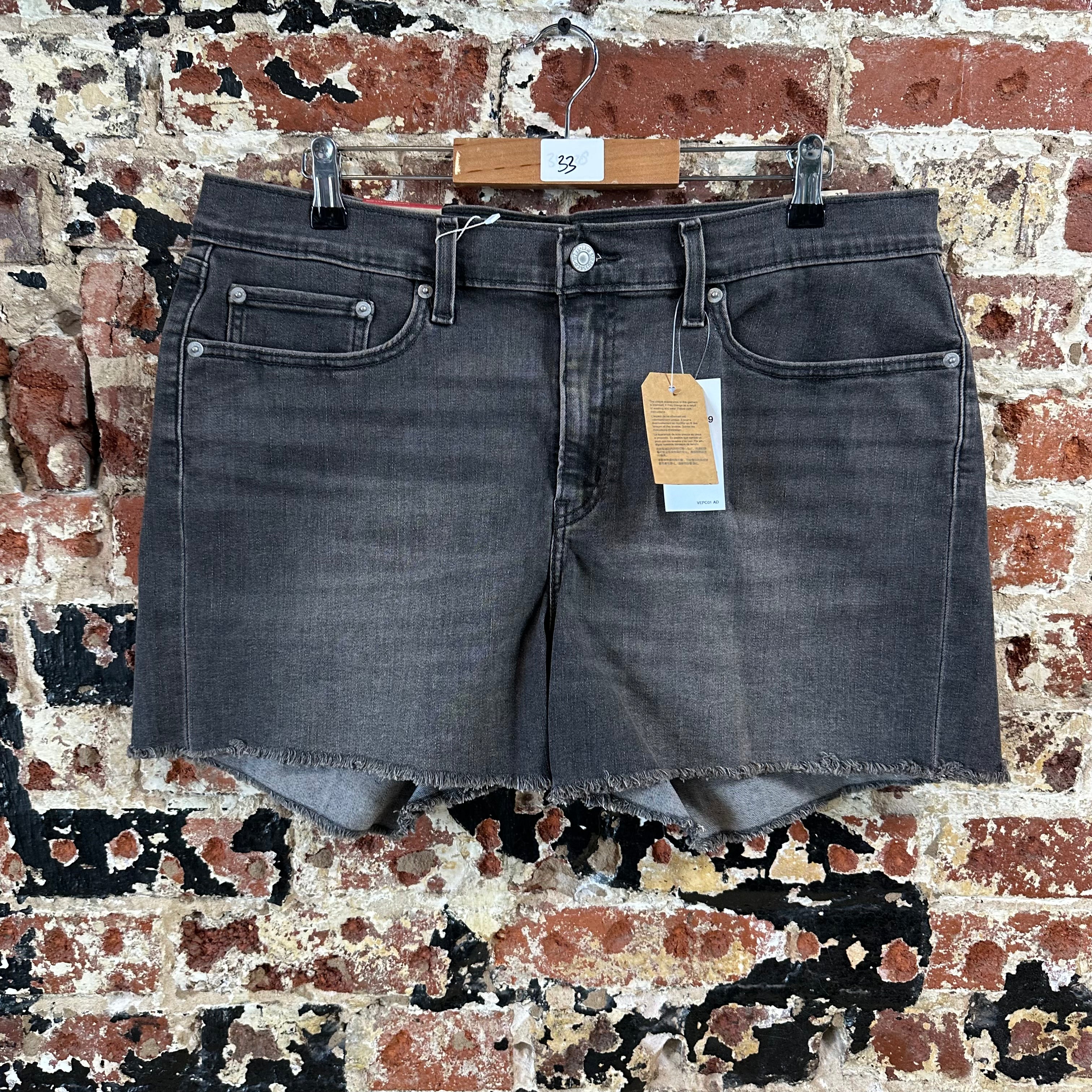 Levi's Black Denim Jean Shorts Womens 33 NEW