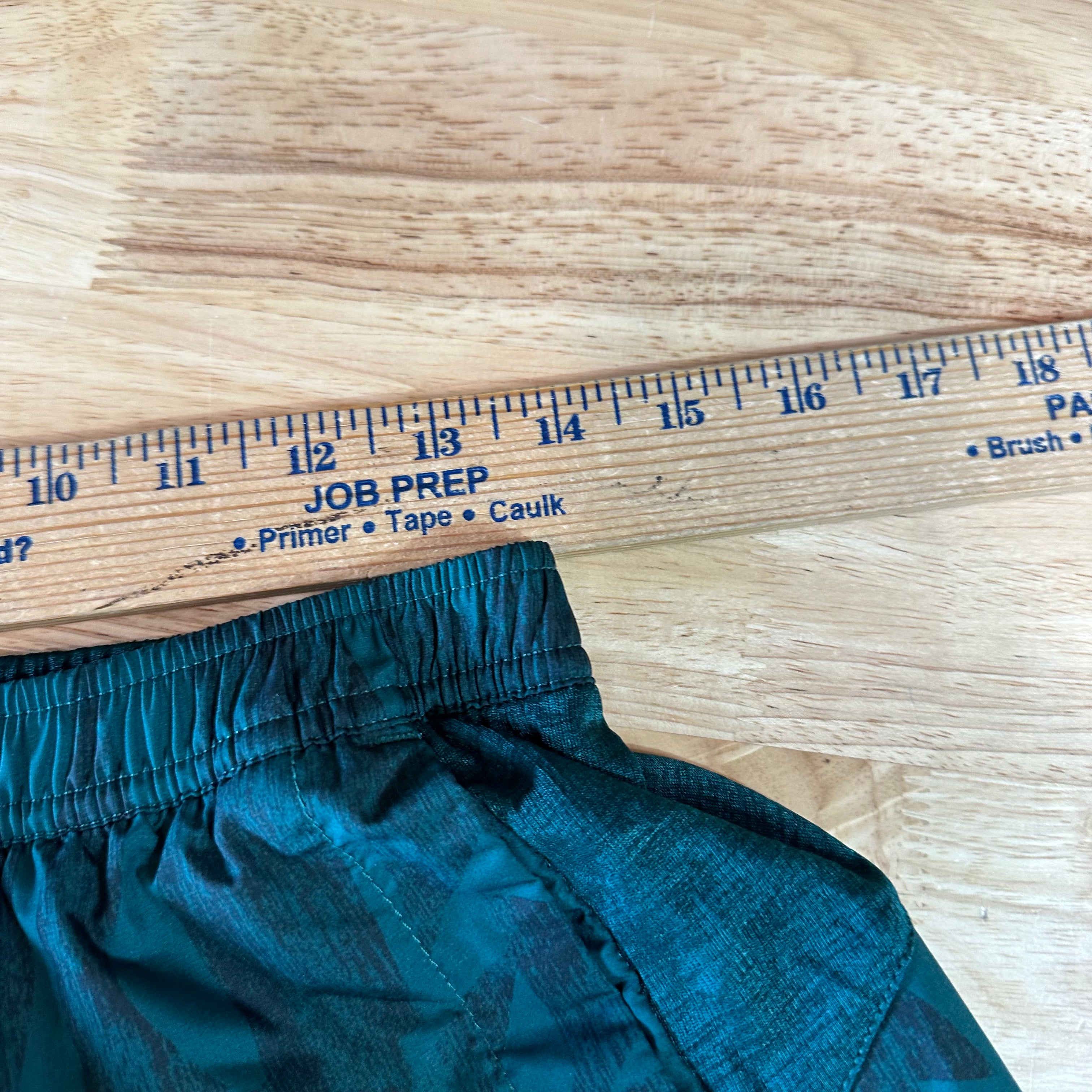 North Face Mens Medium Shorts