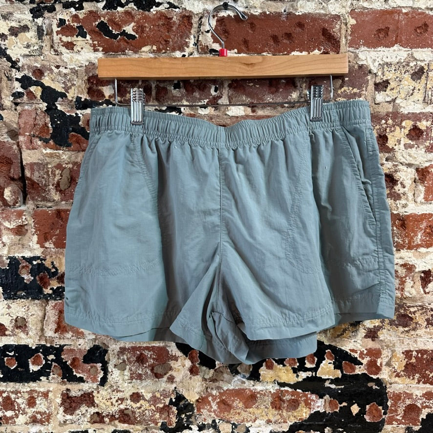 Columbia Women's Large Shorts