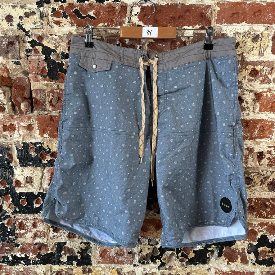 Howler Board Shorts Mens 34
