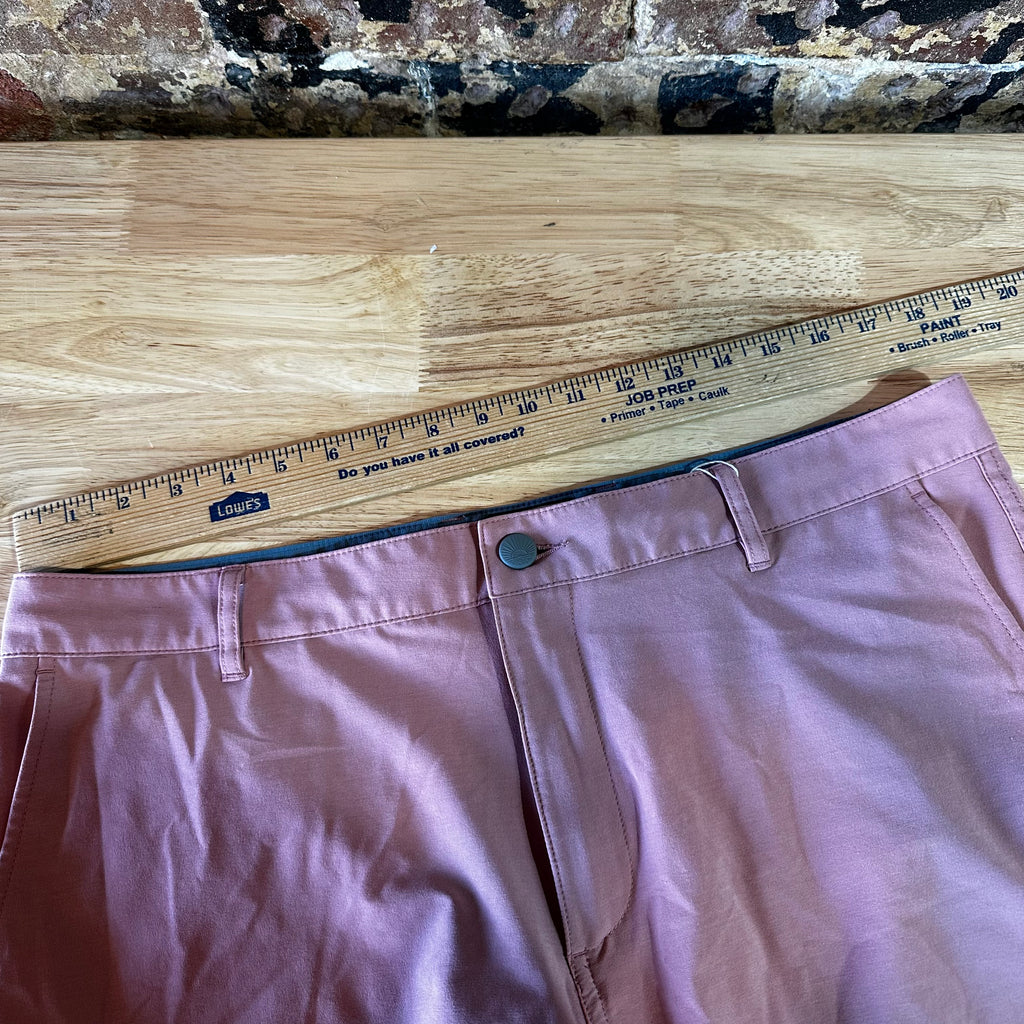 Faherty All Day Shorts Men's Size 36 Pinkish Red belt loops 5" Inseam