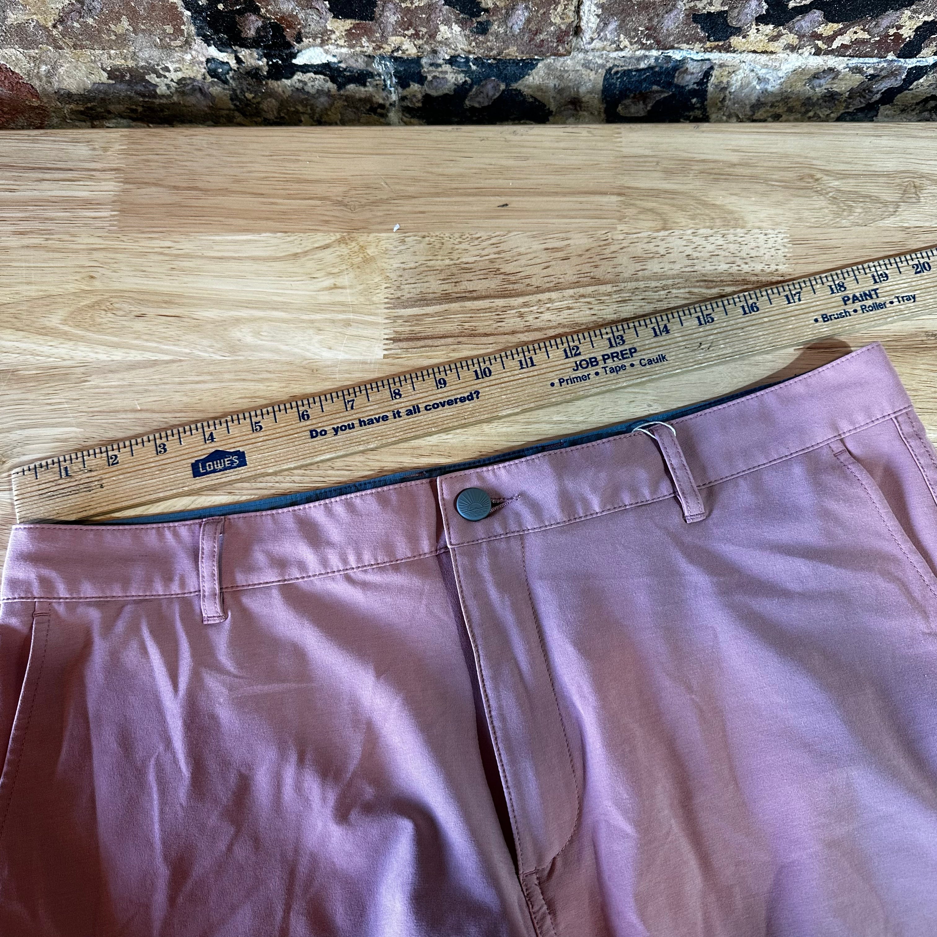 Faherty All Day Shorts Men's Size 36 Pinkish Red belt loops 5" Inseam
