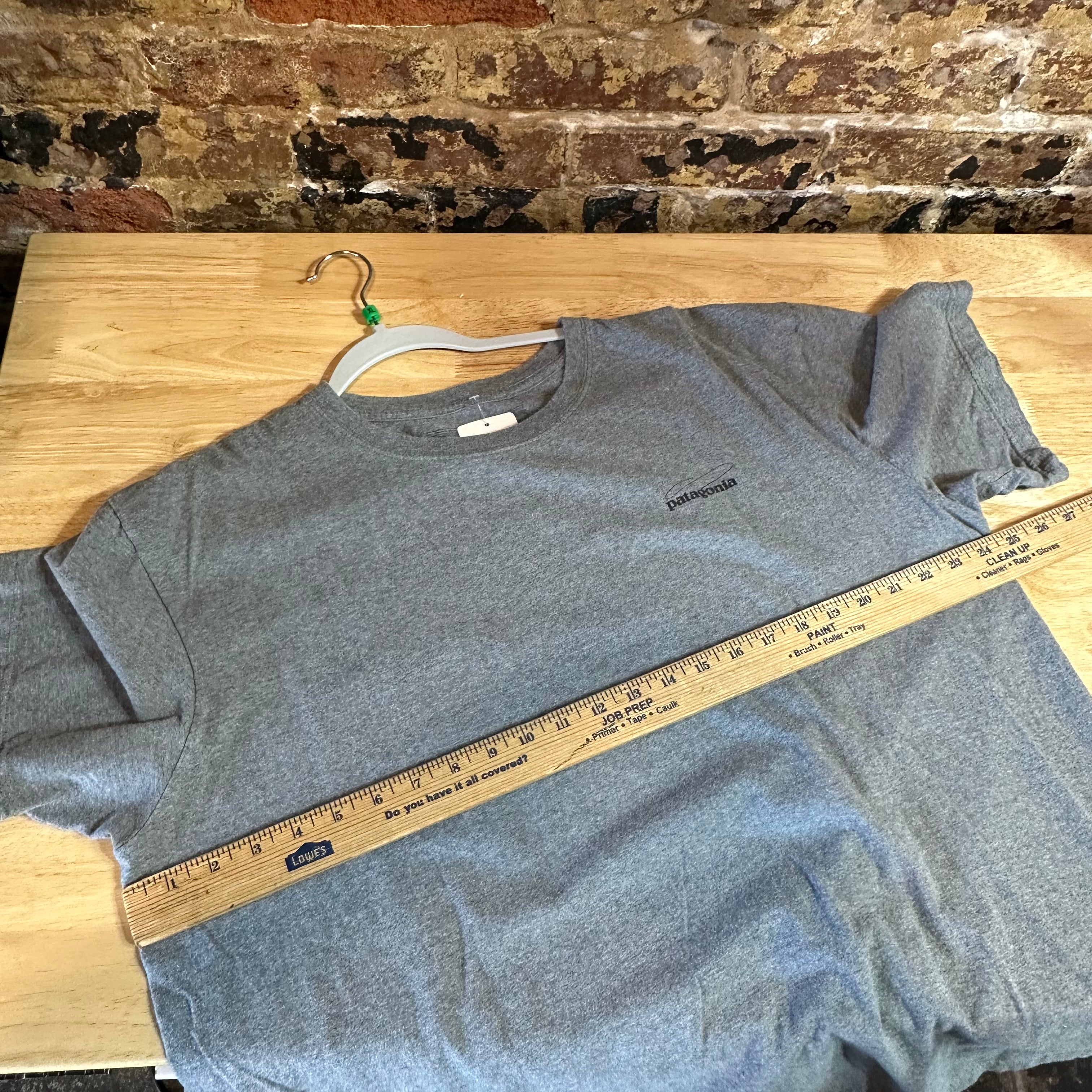 Patagonia Men's XL S/S Gray Shirt