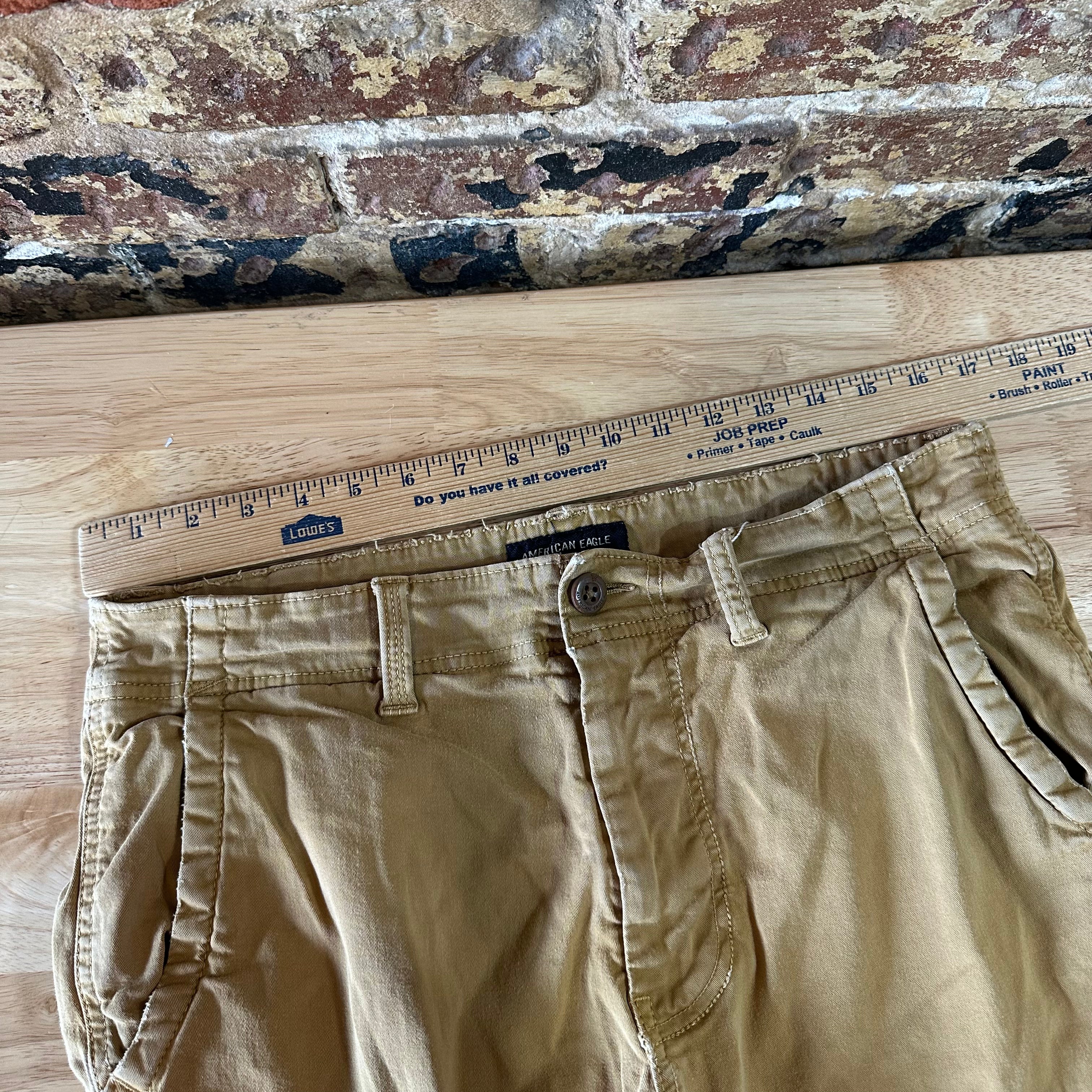 American Eagle Outfitters Longer Length Cargo Shorts Mens 33 Tan 12" inseam