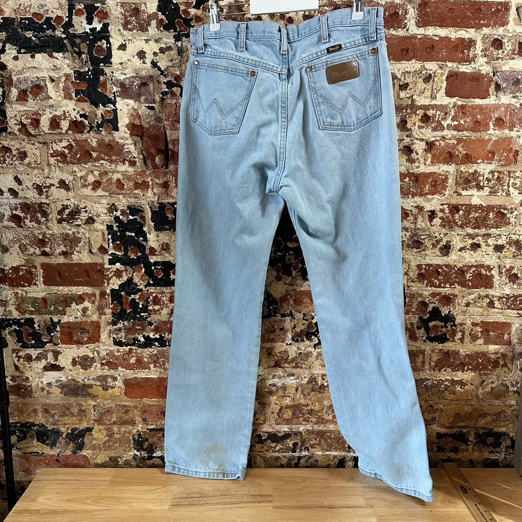 Wrangler Mens 33x32 Light Blue Jeans