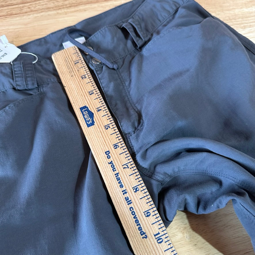 North Face Womens 6 Gray Capris