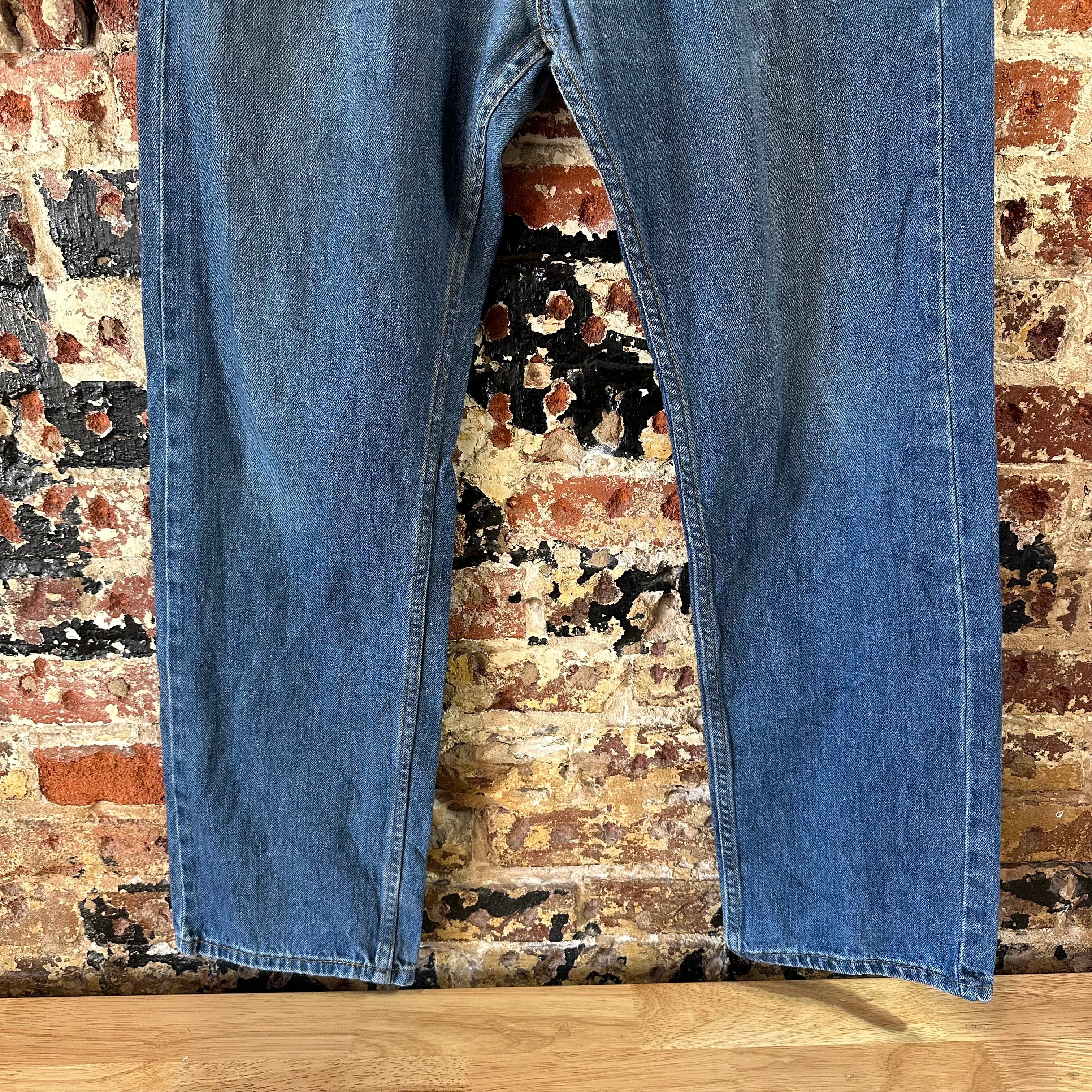 Levis 505 Jeans Mens 34x30 Regular Zip fly Blue denim Levi's