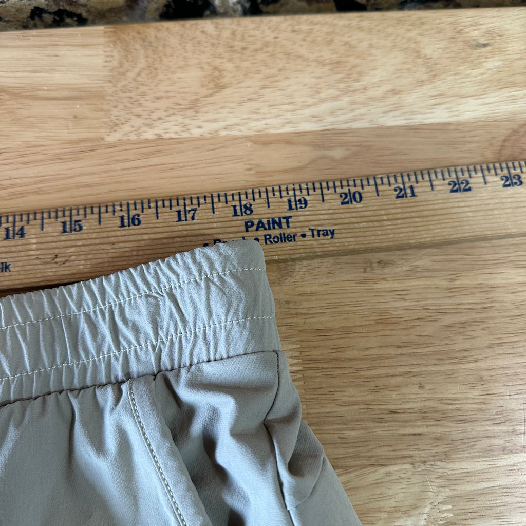 American Eagle Men's Tan Casual Jogger Shorts Size Large 36x5.25"