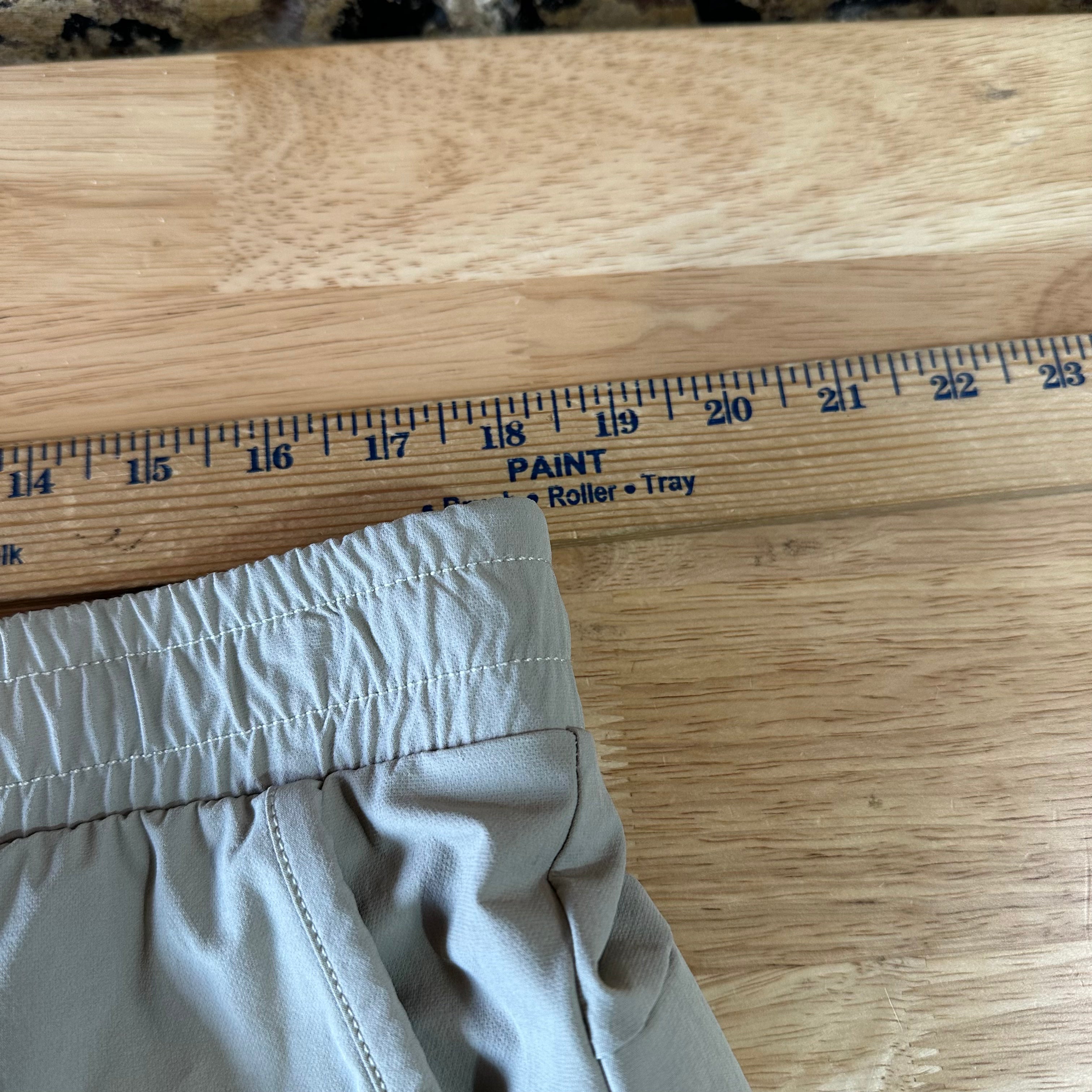 American Eagle Men's Tan Casual Jogger Shorts Size Large 36x5.25"