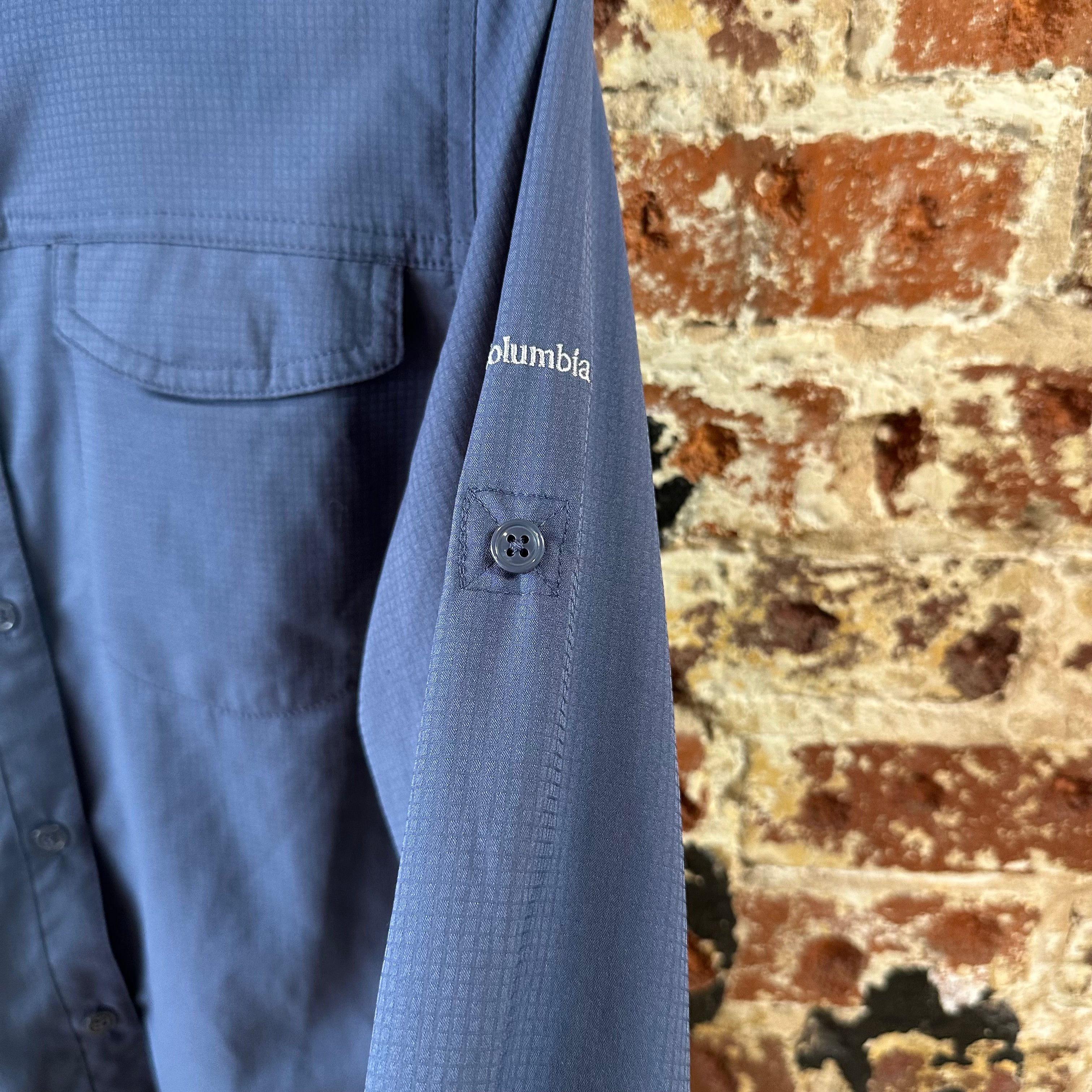 Columbia Womens Large Button Shirt