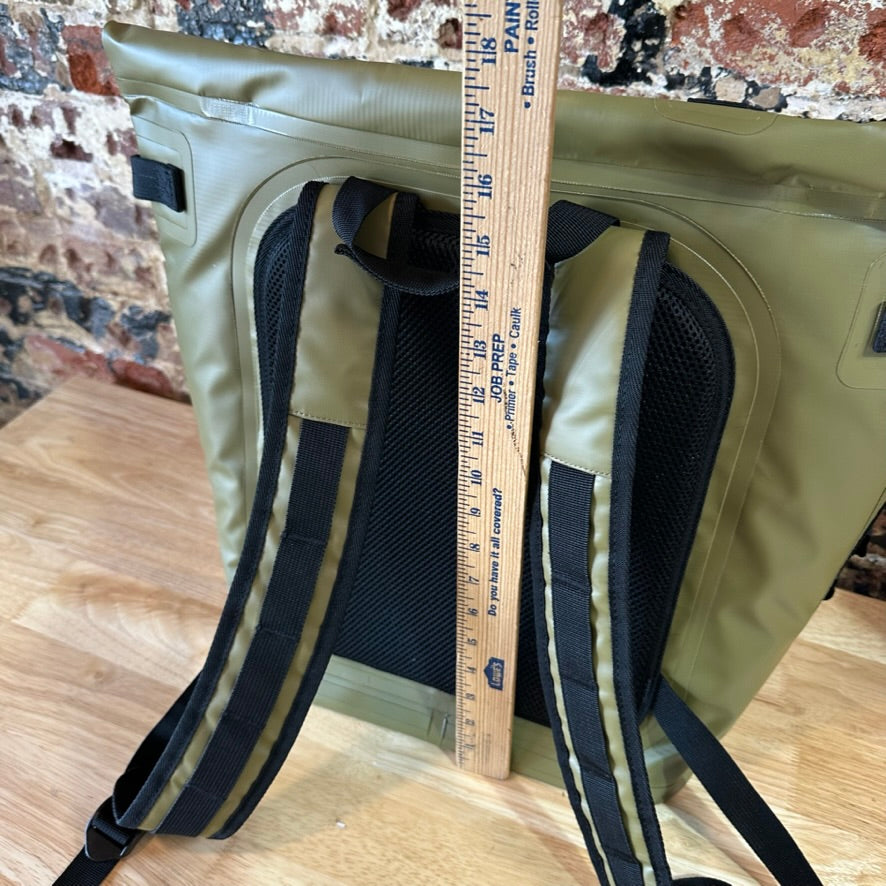 Realtree Trail Blazer Cooler Backpack NEW