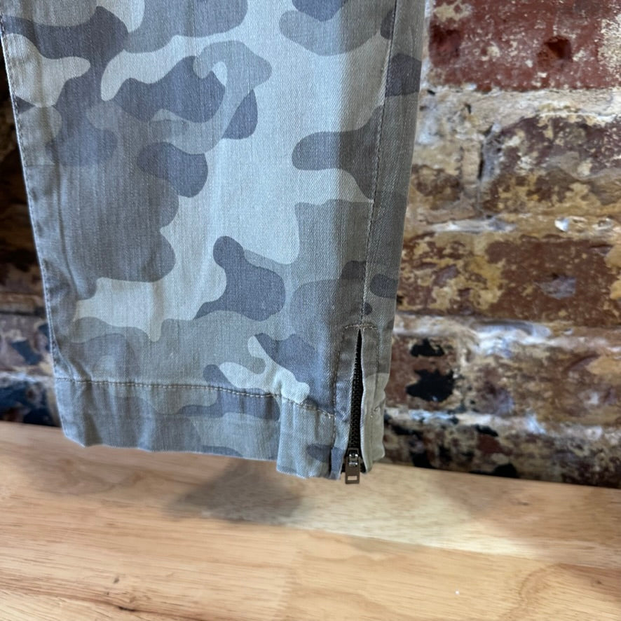 KUT Womens 14 Camo Pants NEW