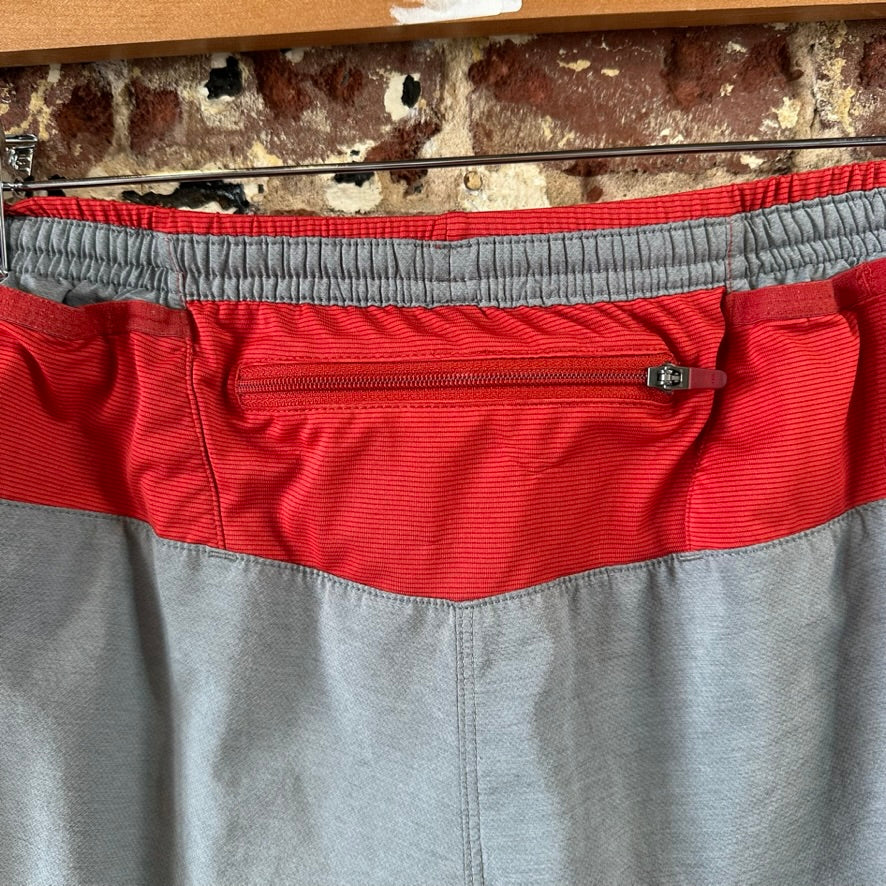 North Face Shorts Mens Small