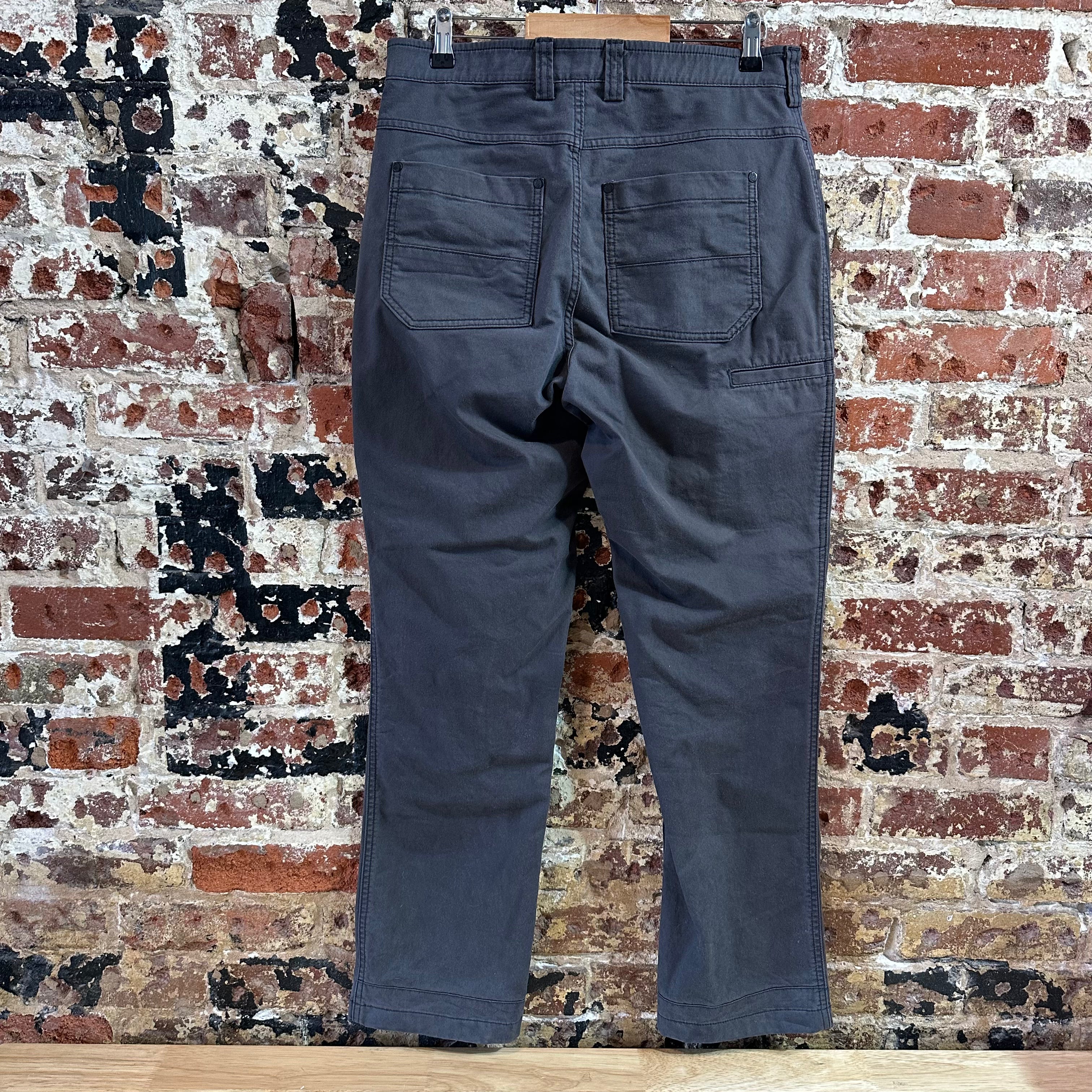 Duluth Trading Womens 8 Gray Pants
