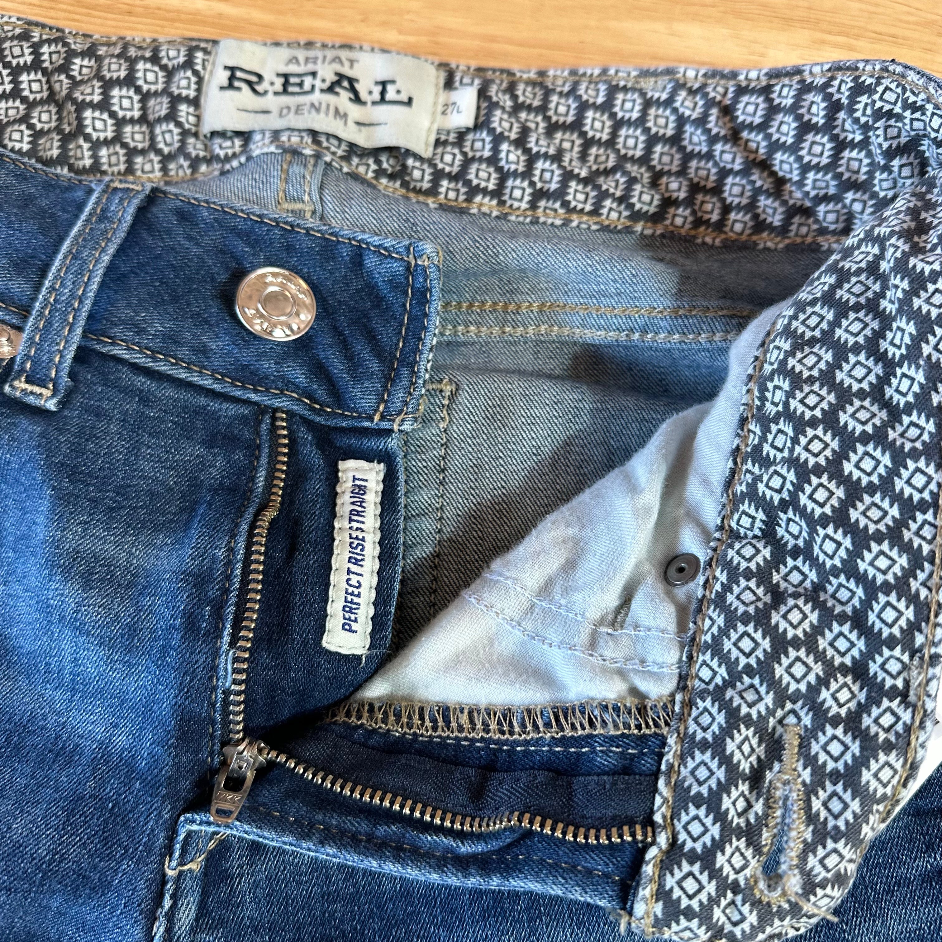 Ariat Womens 27L Straight Jeans