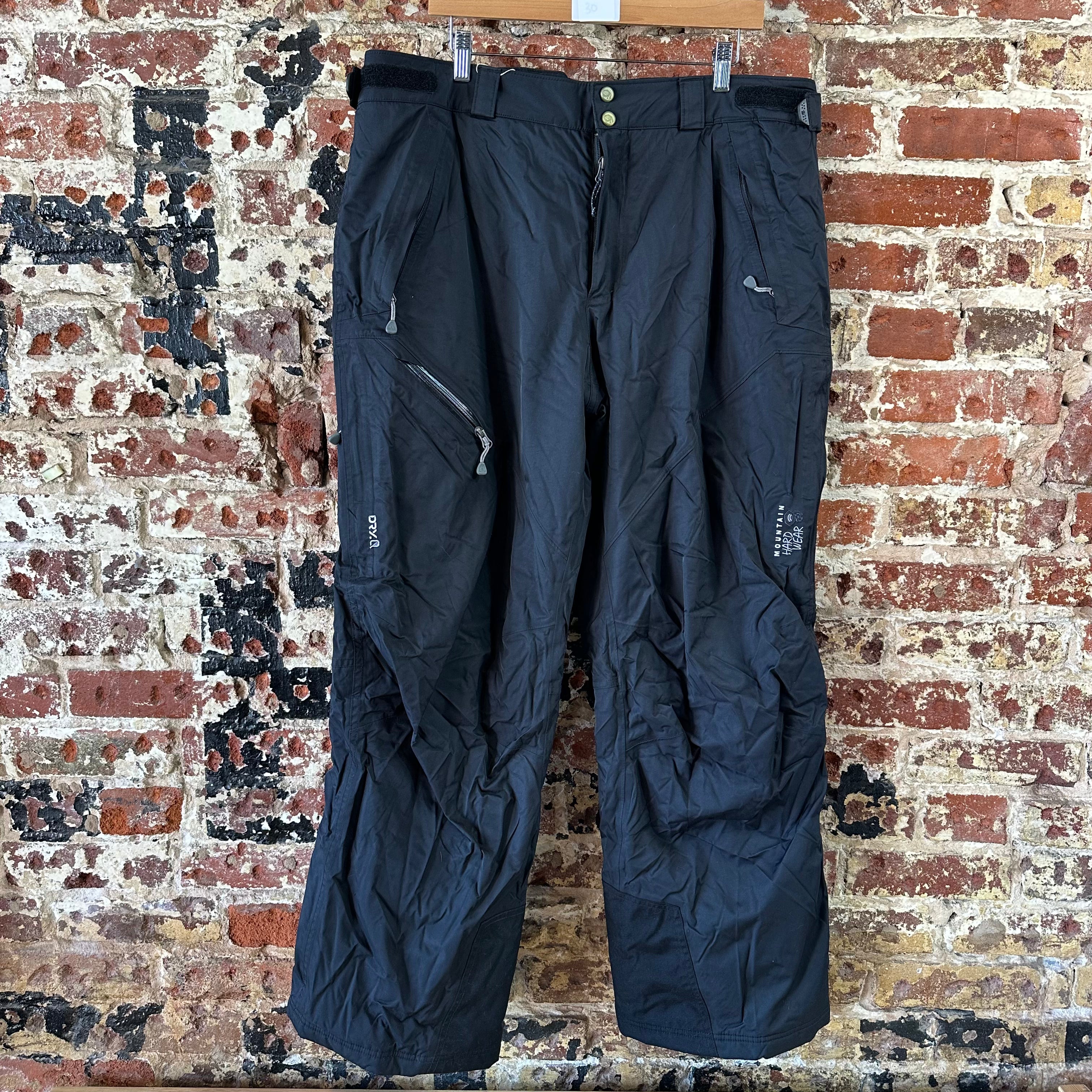 Mountain Hardwaer Snow Pants XL Ski Snowboard Insulated Winter Black 40x31"