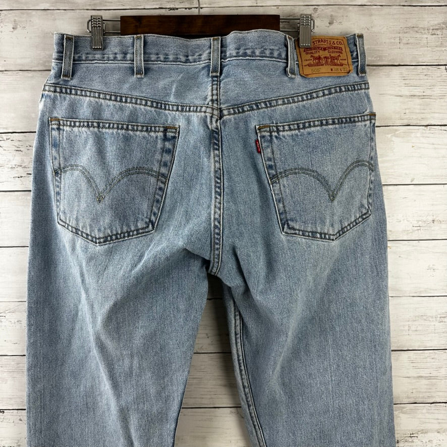 Levis 505 Jeans Mens 38x32 Regular Zip fly (measures 37x30) Blue denim Levi's