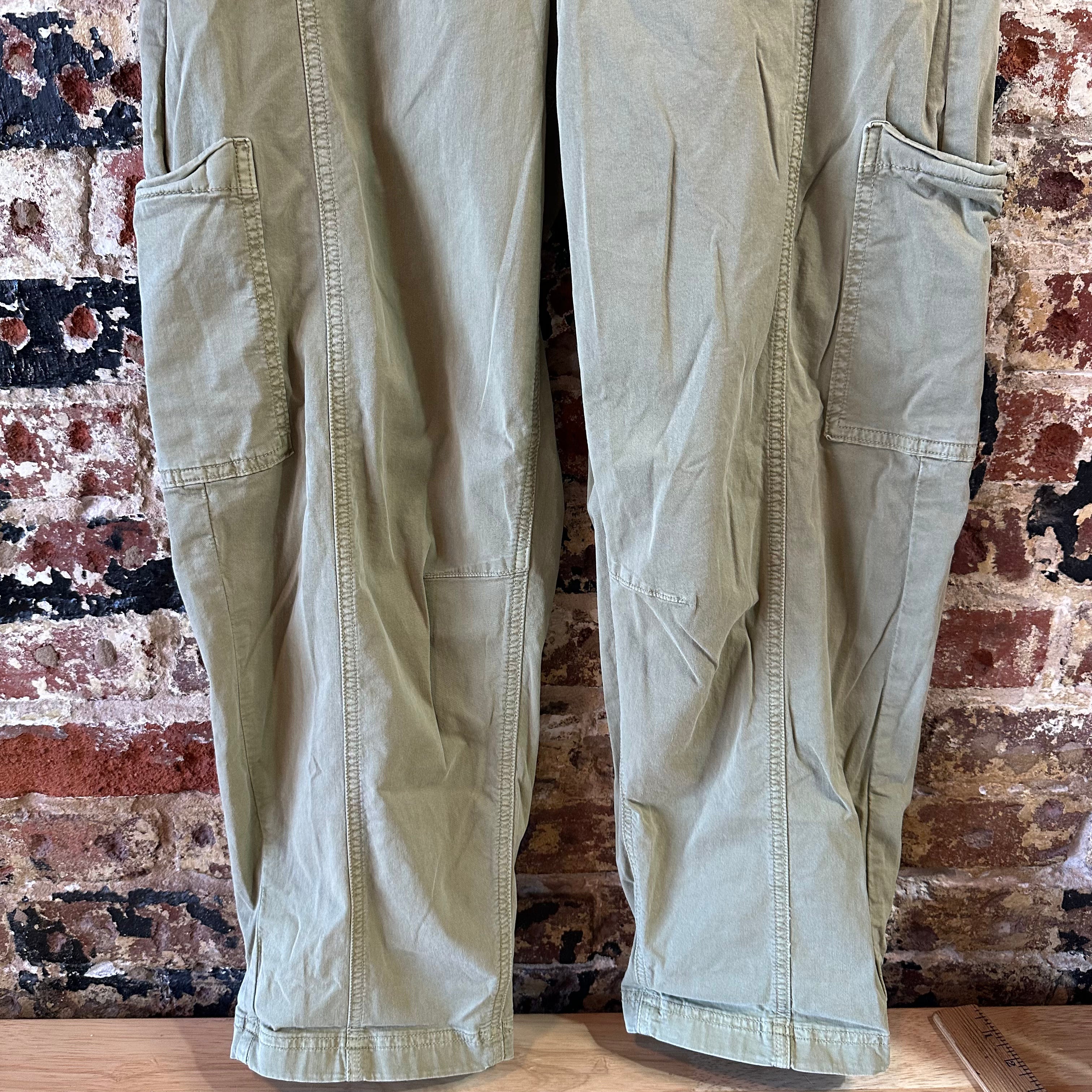American Eagle Barrel Pants Womens 4
