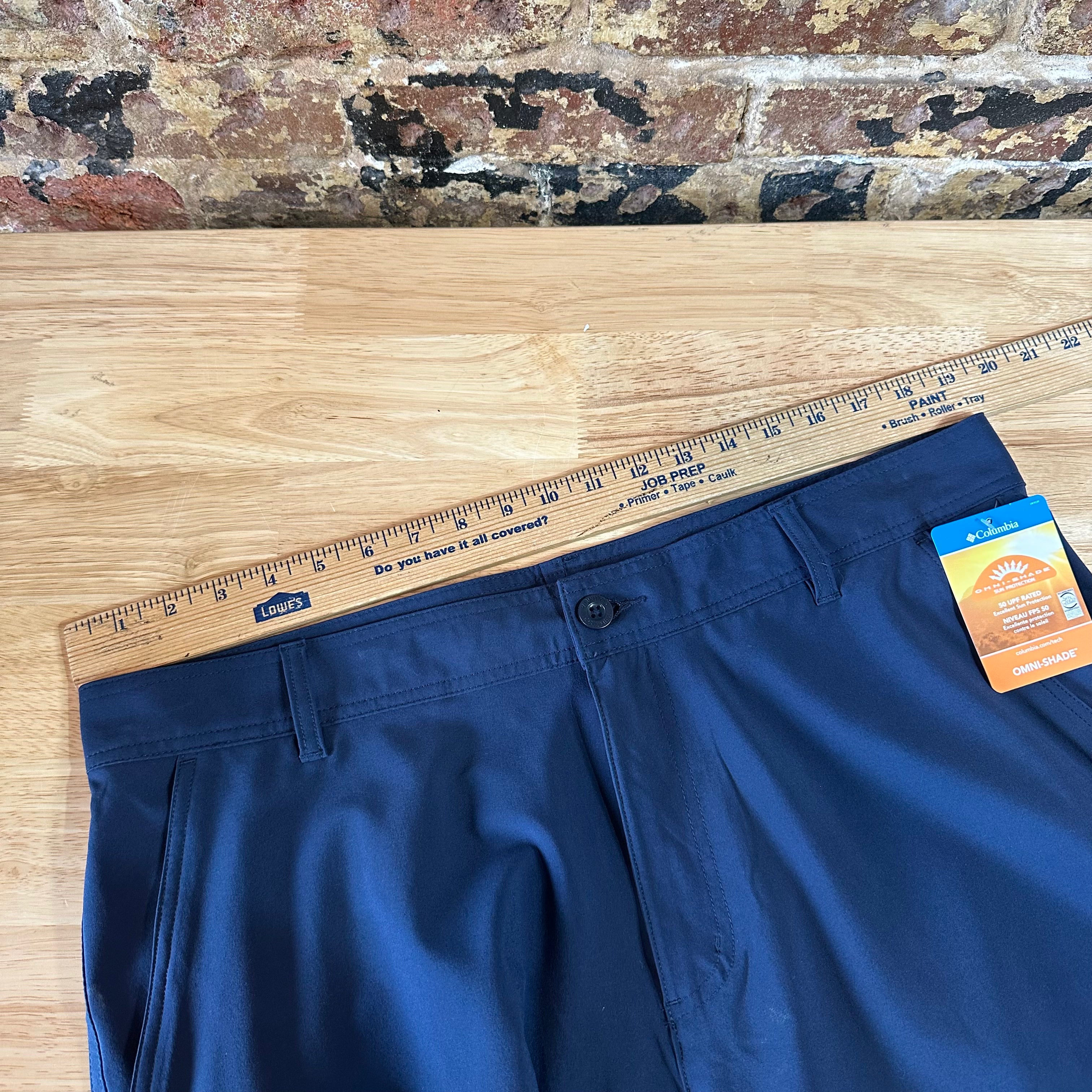 Columbia Mens 36 Blue Shorts NEW