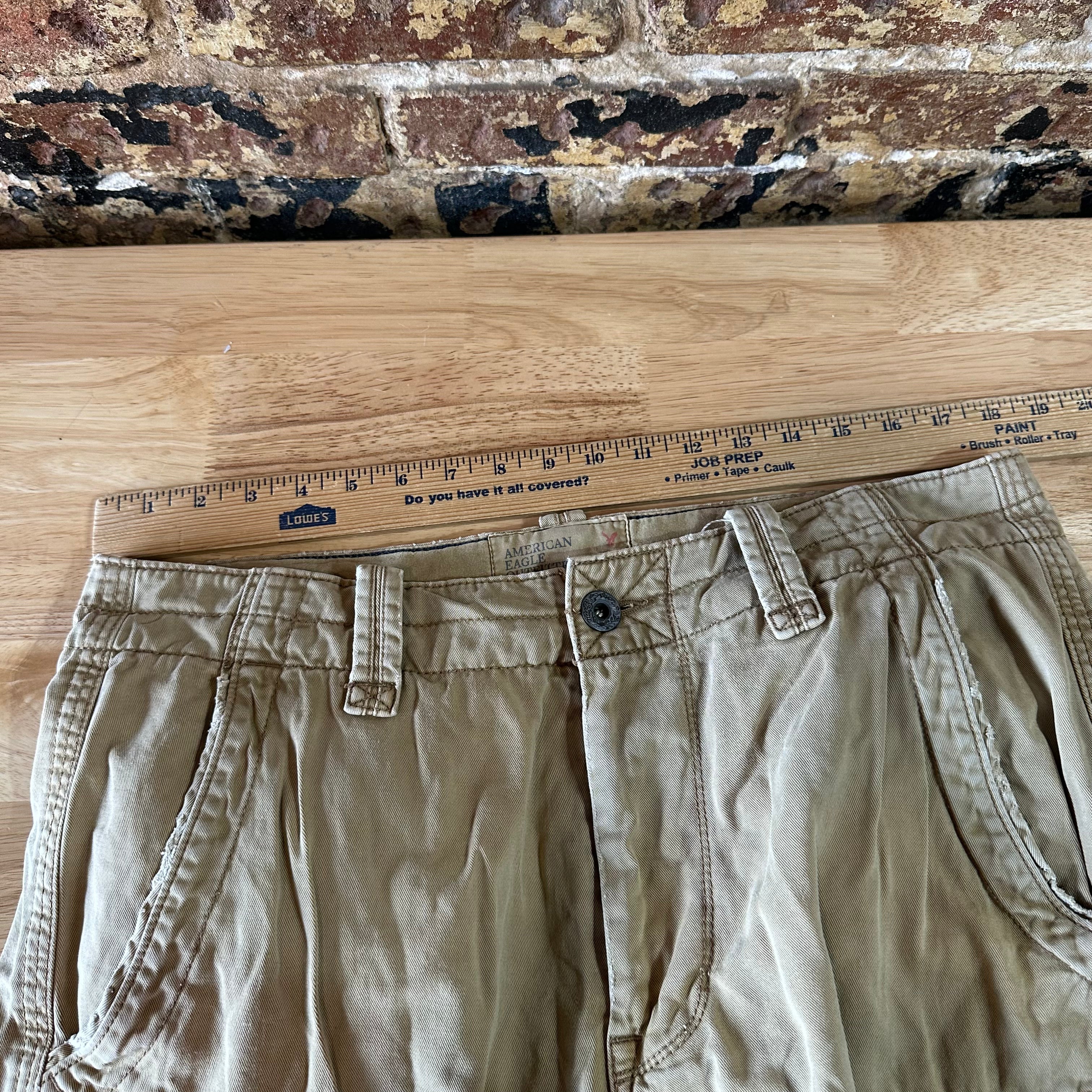 American Eagle Outfitters Classic Cargo Shorts Mens 34 Tan 11" inseam