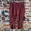 North Face Womens Medium Capri's