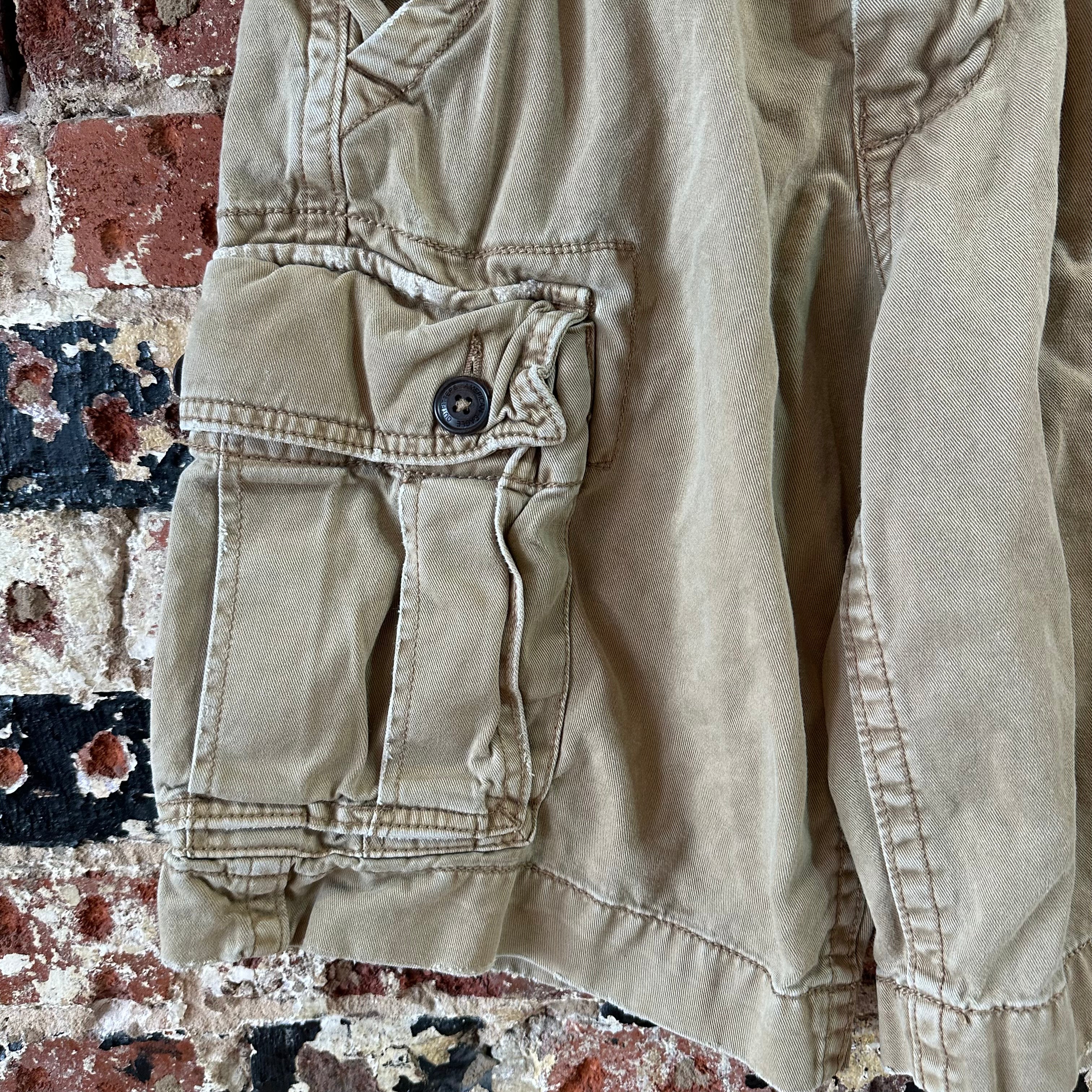 American Eagle Outfitters Classic Cargo Shorts Mens 26 Tan 10.5" inseam