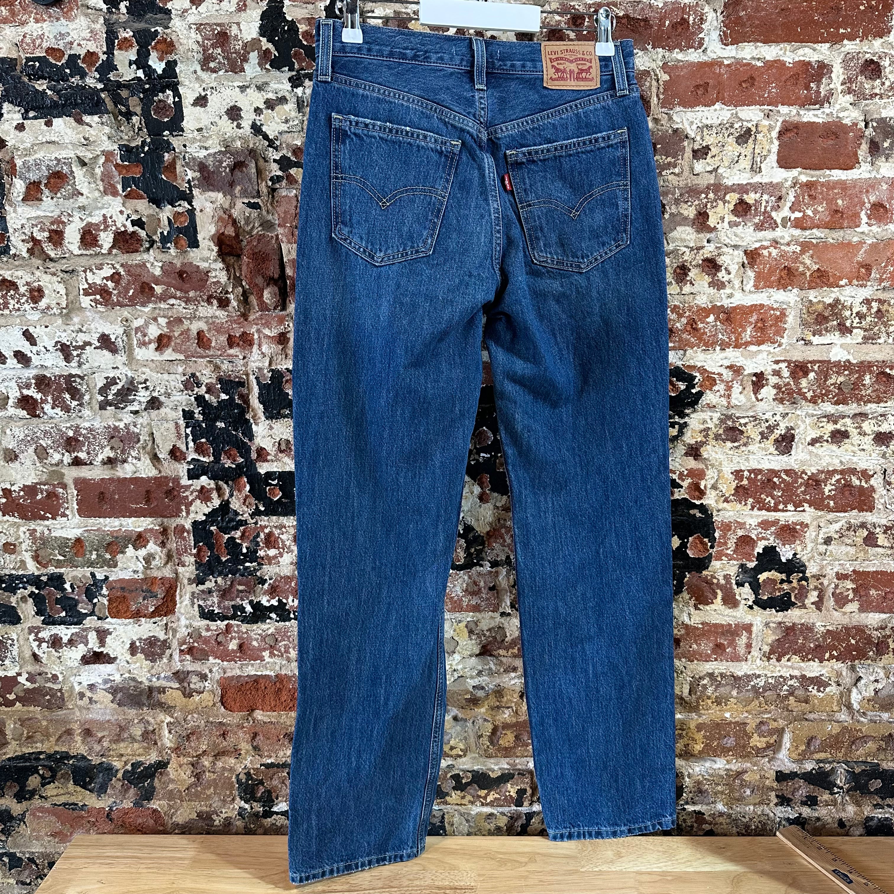 Levi's Low Pro Straight Womens 26 Jeans