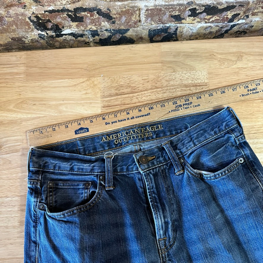 American Eagle Mens 30x34 Blue Jeans