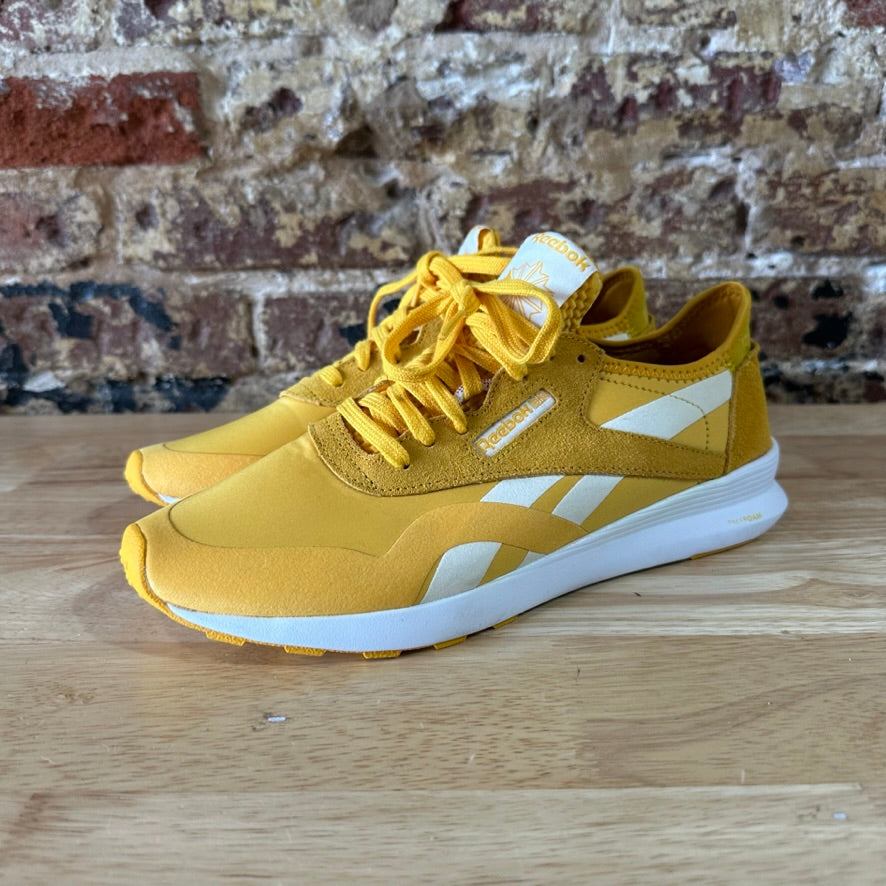 Reebok Womens 11 Mustard Yellow Shoes
