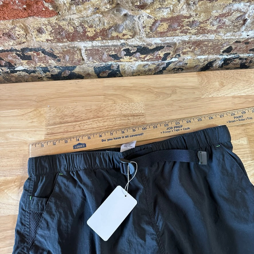 North Face Mens Medium Shorts