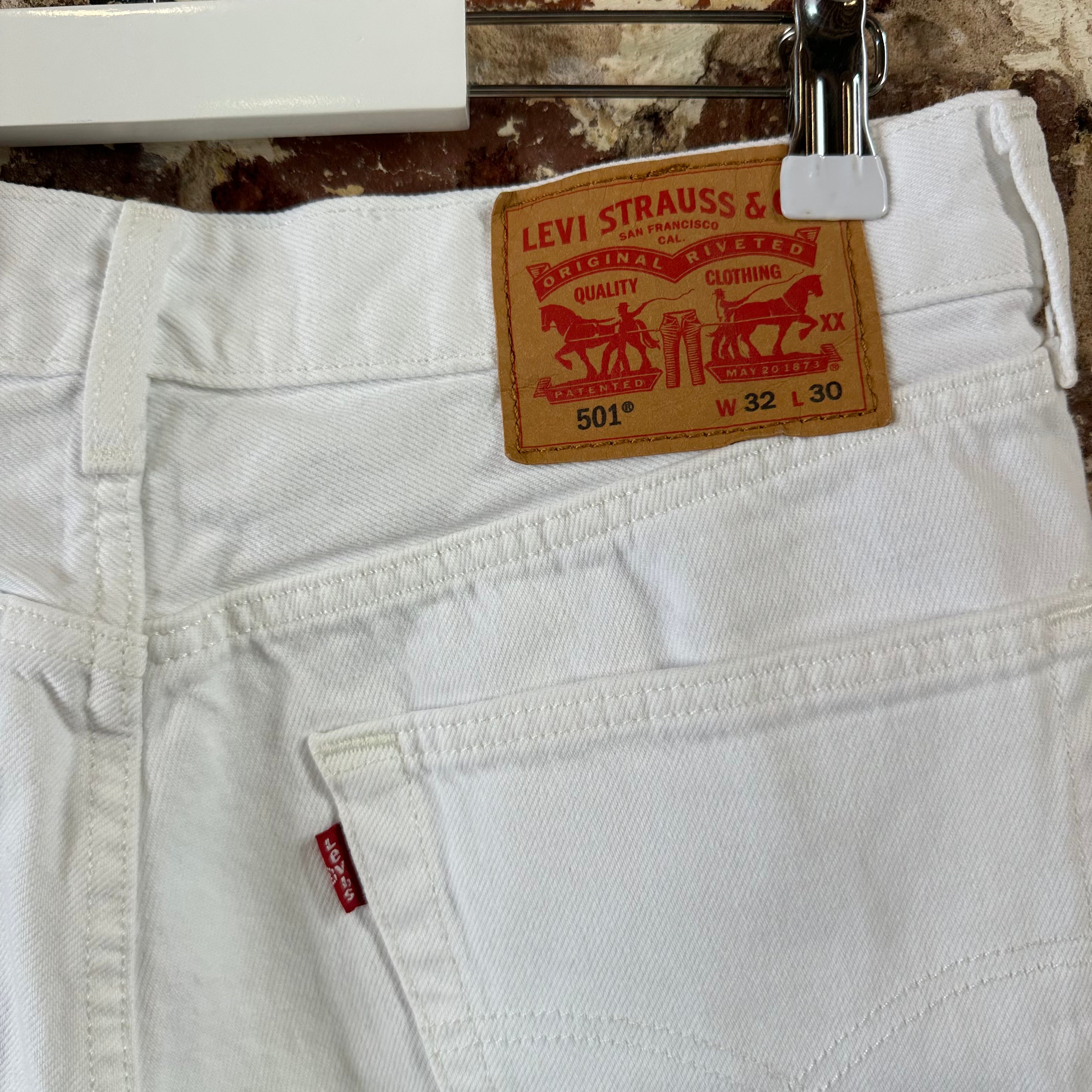 Levi's Cut off Jean Shorts 32