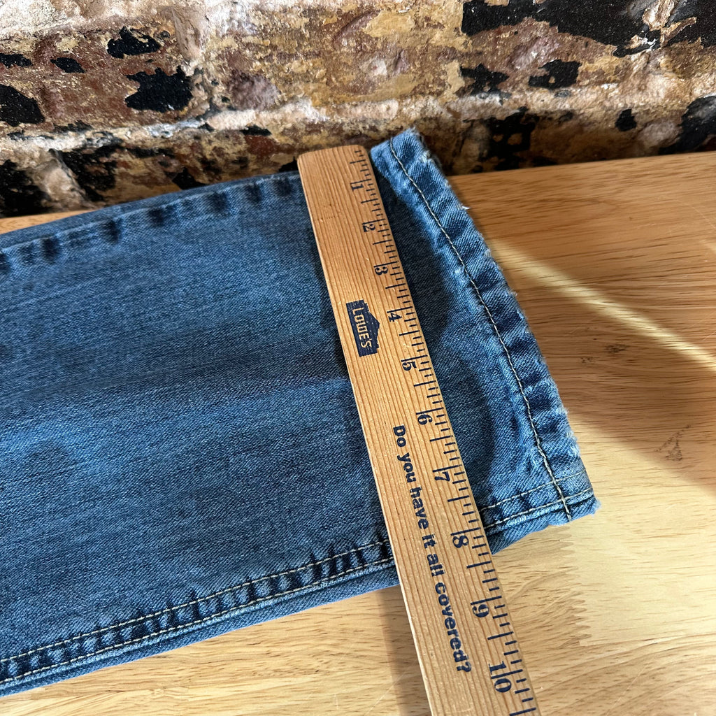 Cinch Mens 32x34 Blue Jeans *worn