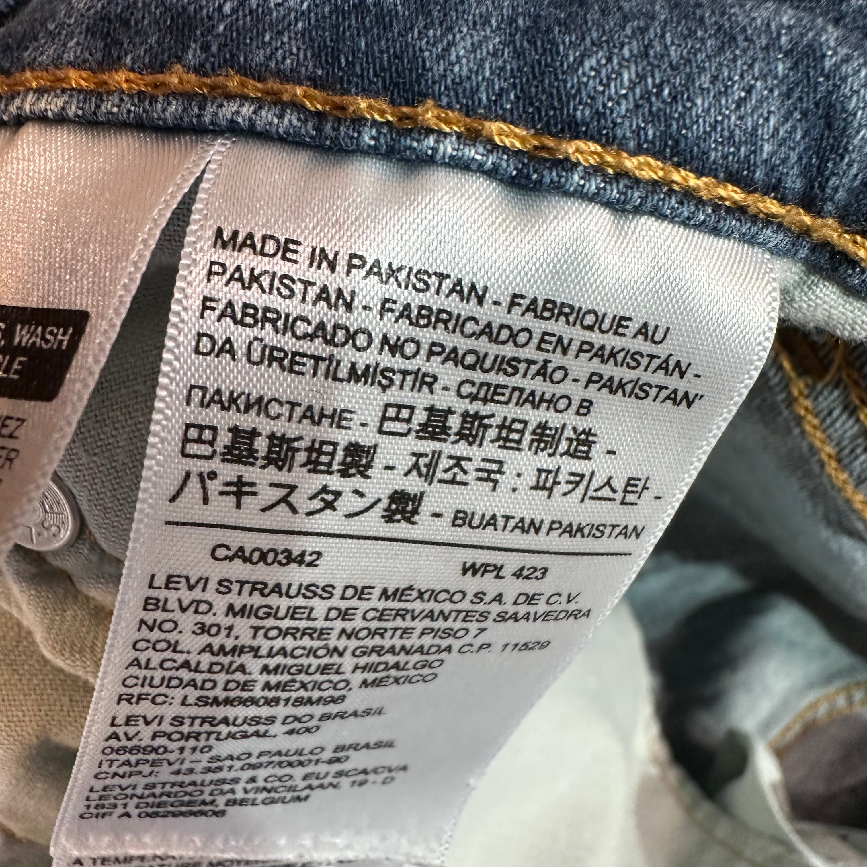 Levis 514 Mens 30x32 Blue Jeans