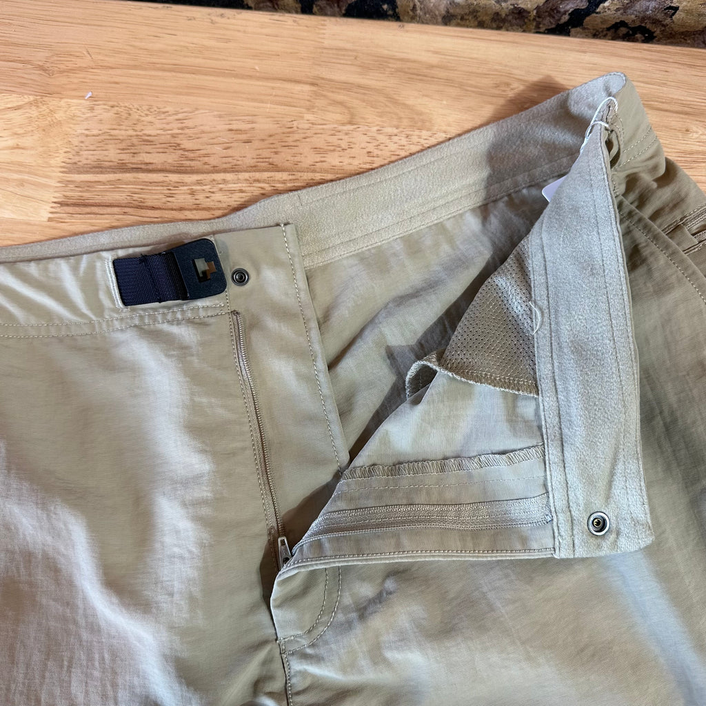 North Face Shorts Mens 38