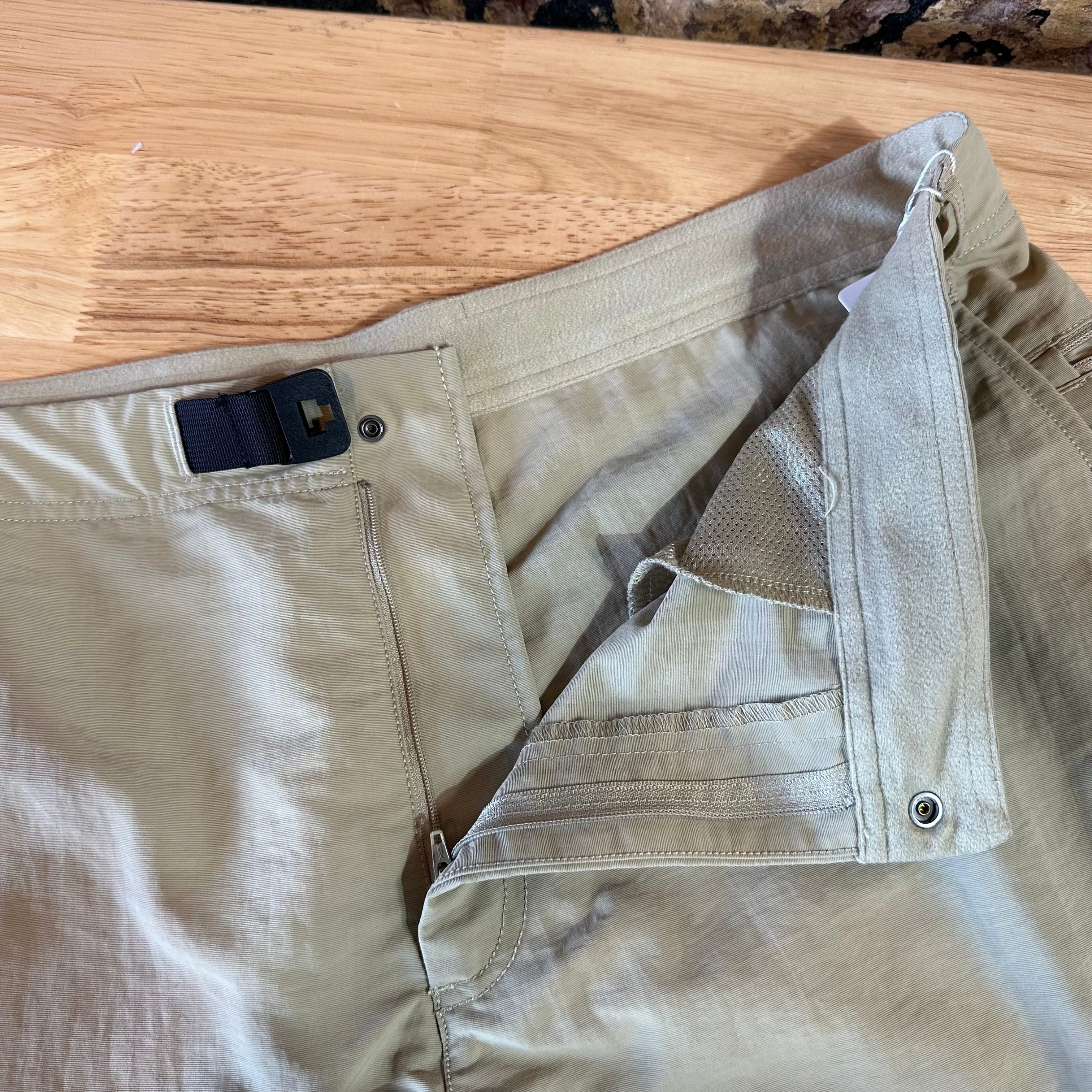 North Face Shorts Mens 38