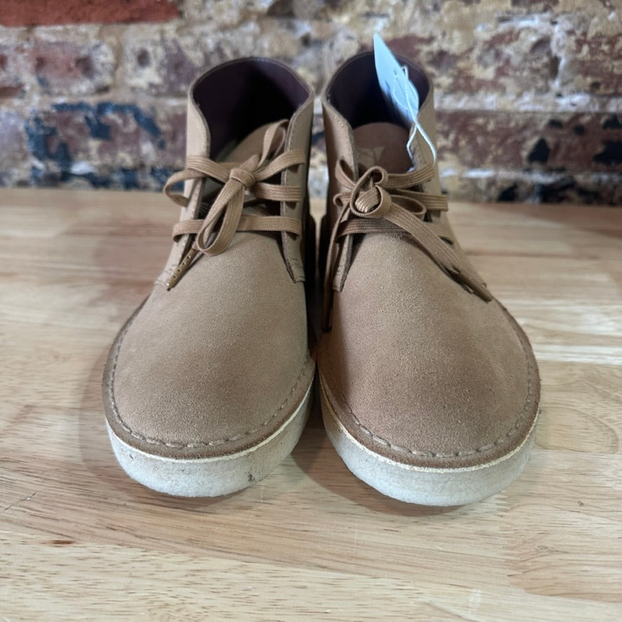 Clarks Mens 8 Chukka boots