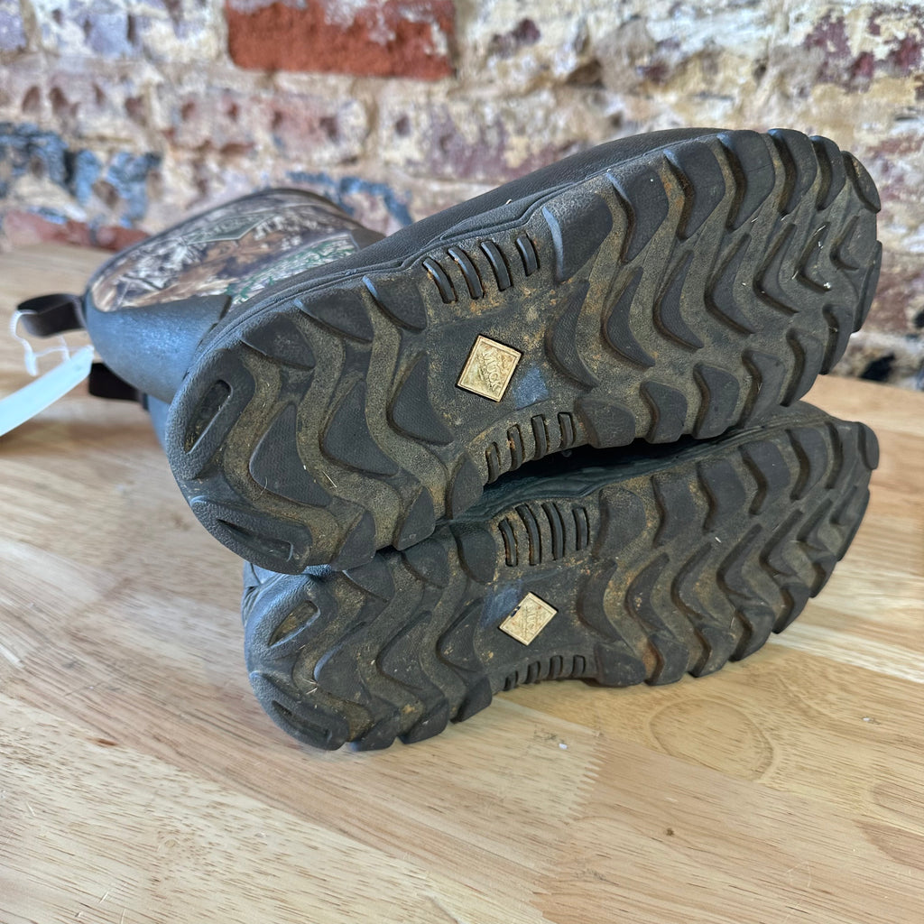 Muck Boots youth Boys Size 5 Camo Hunting Chore Mud