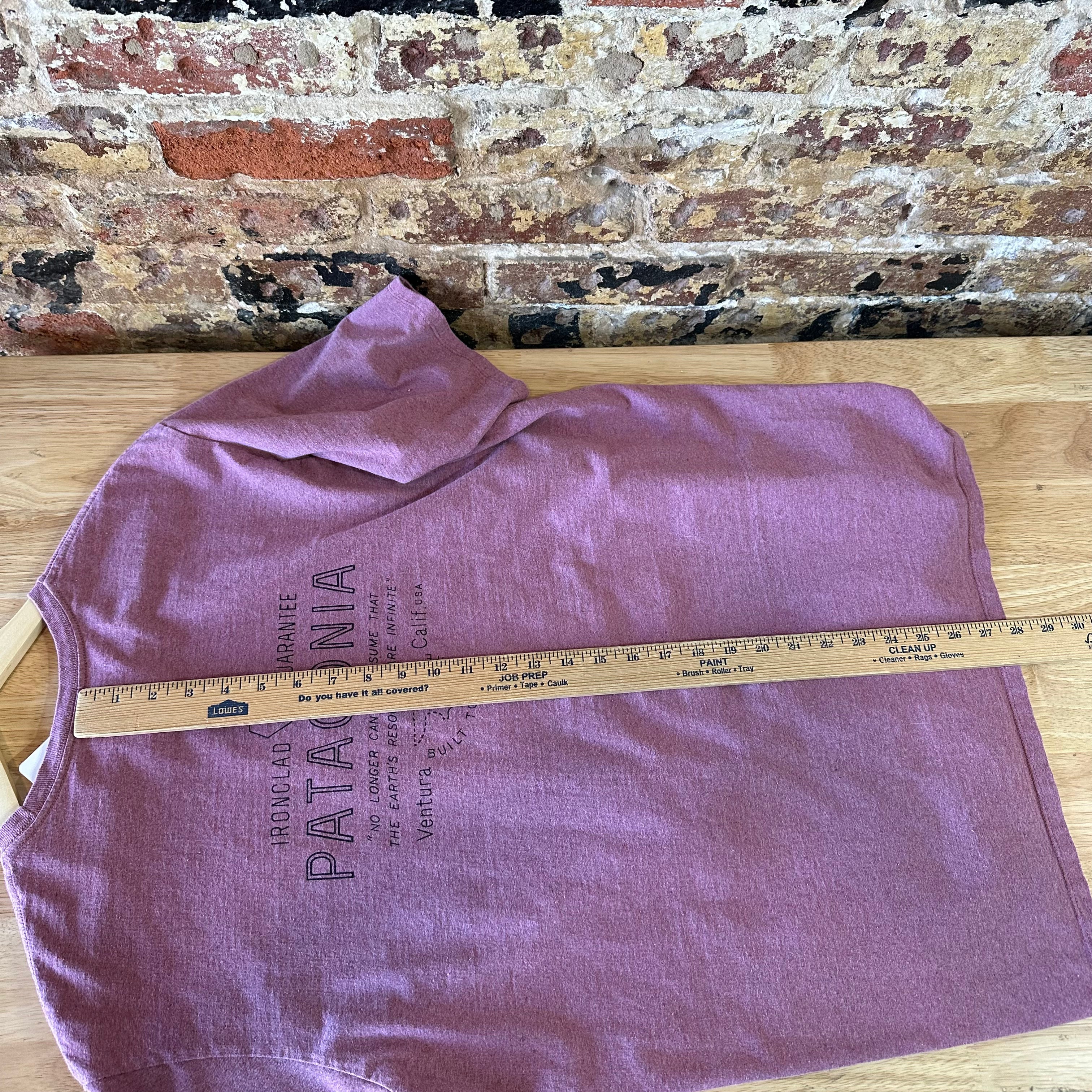 Patagonia Mens Shirt XL Regular Fit Iron Clad Guarantee Responsibili-Tee Purple