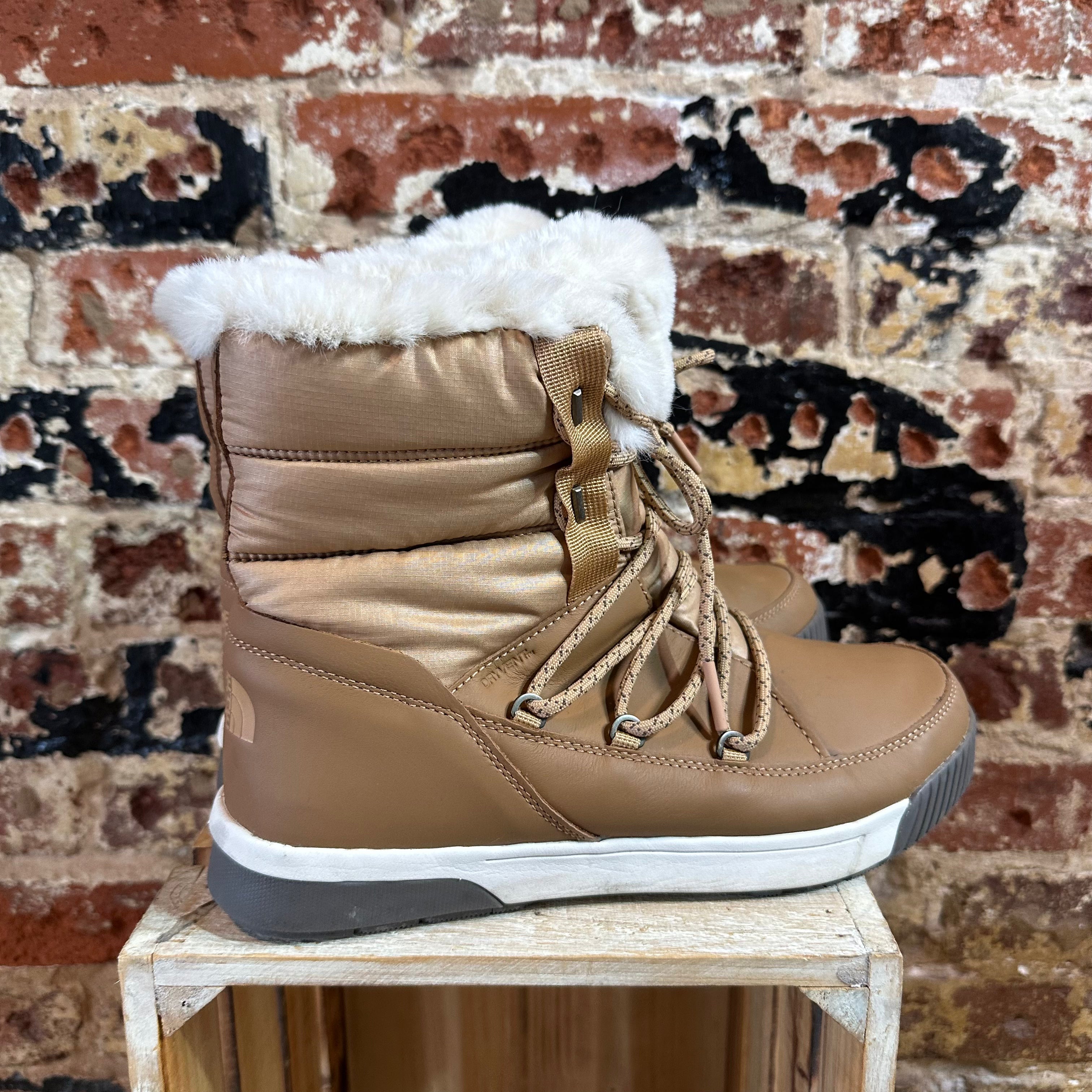 North Face Boots Woman's 9.5