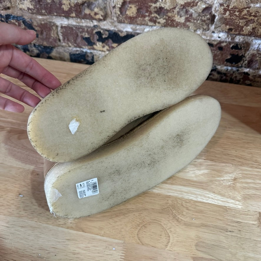 Clarks Mens 8 Chukka boots