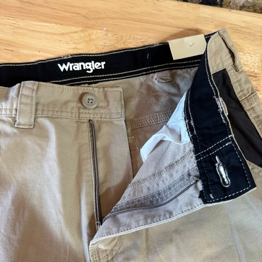 Wrangler Mens 34 Carpenter Shorts NEW