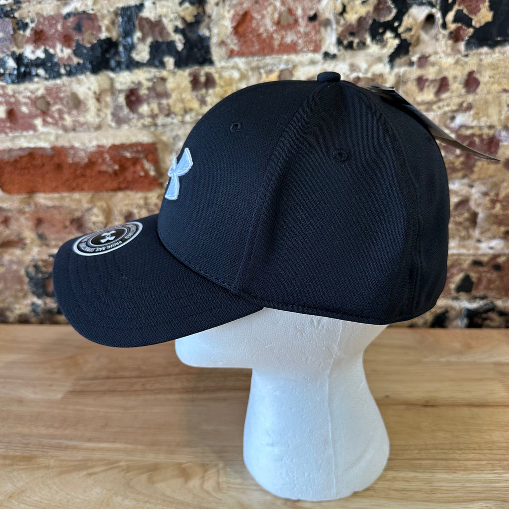 Under Armour UA Men's Black w/White logo Classic Fit L/XL Cap Hat NWT