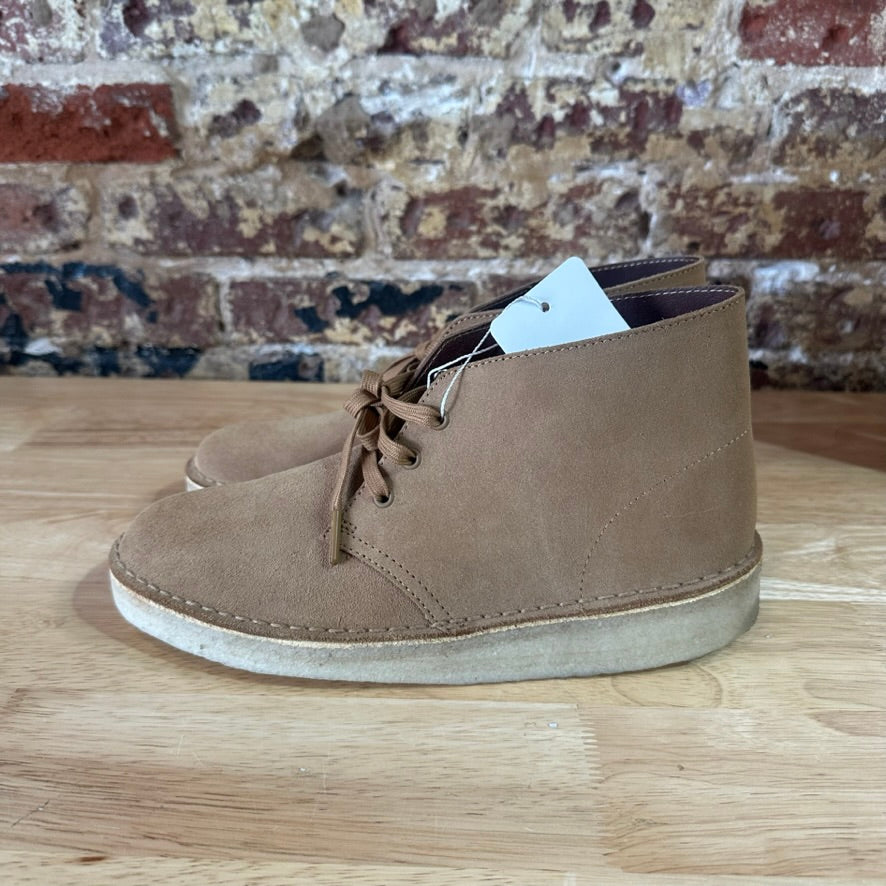 Clarks Mens 8 Chukka boots