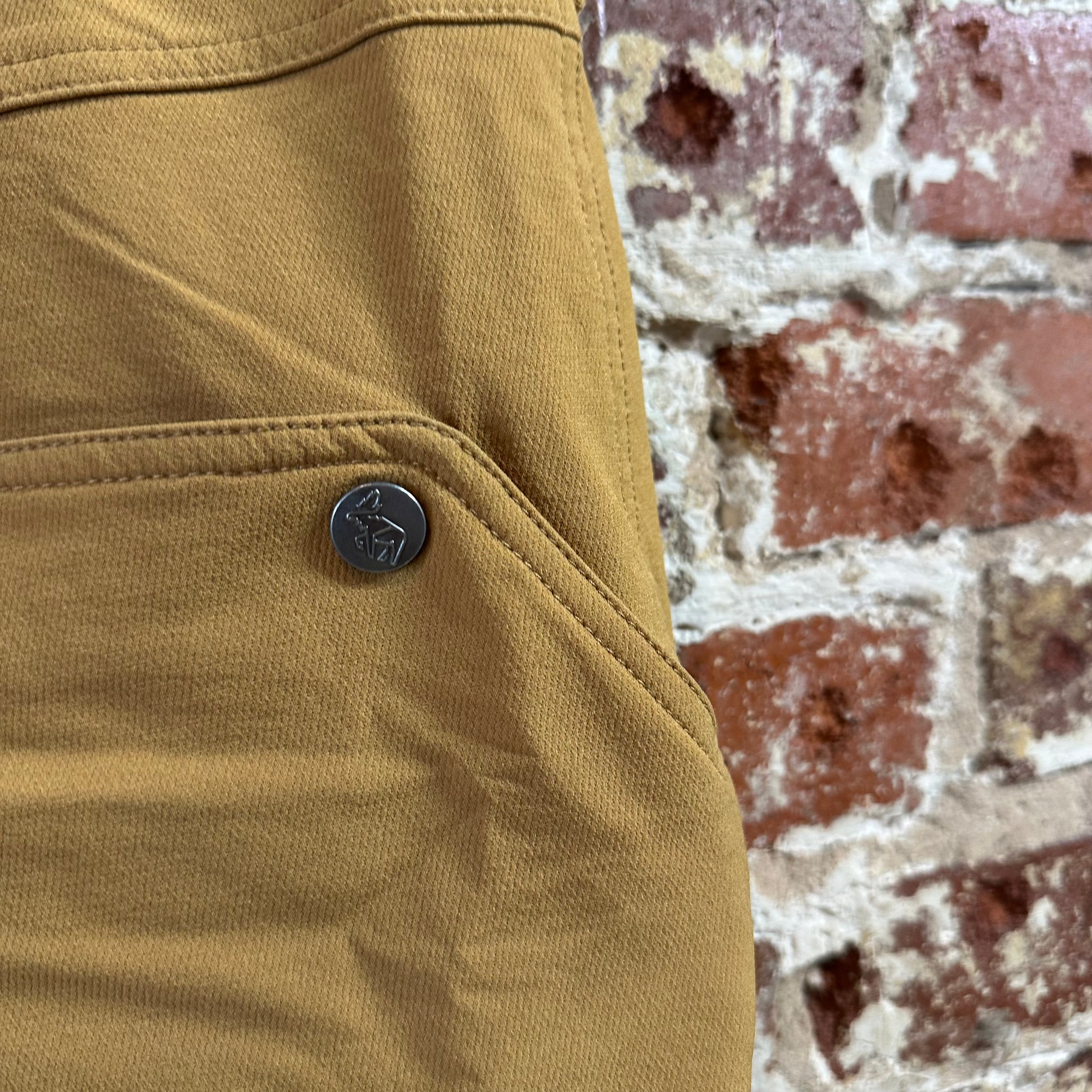 Western Rise Mens XL Brown Shorts