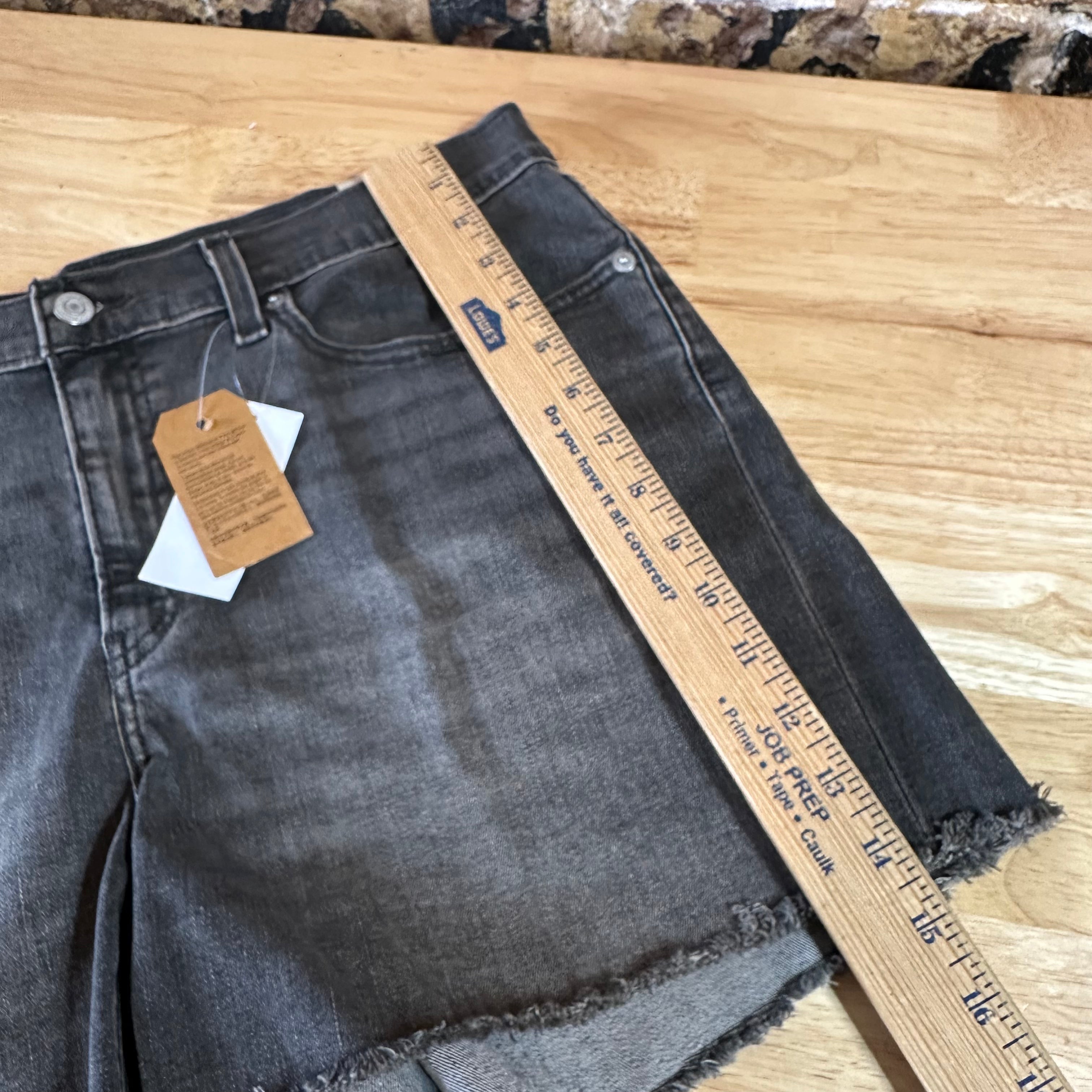 Levi's Black Denim Jean Shorts Womens 33 NEW
