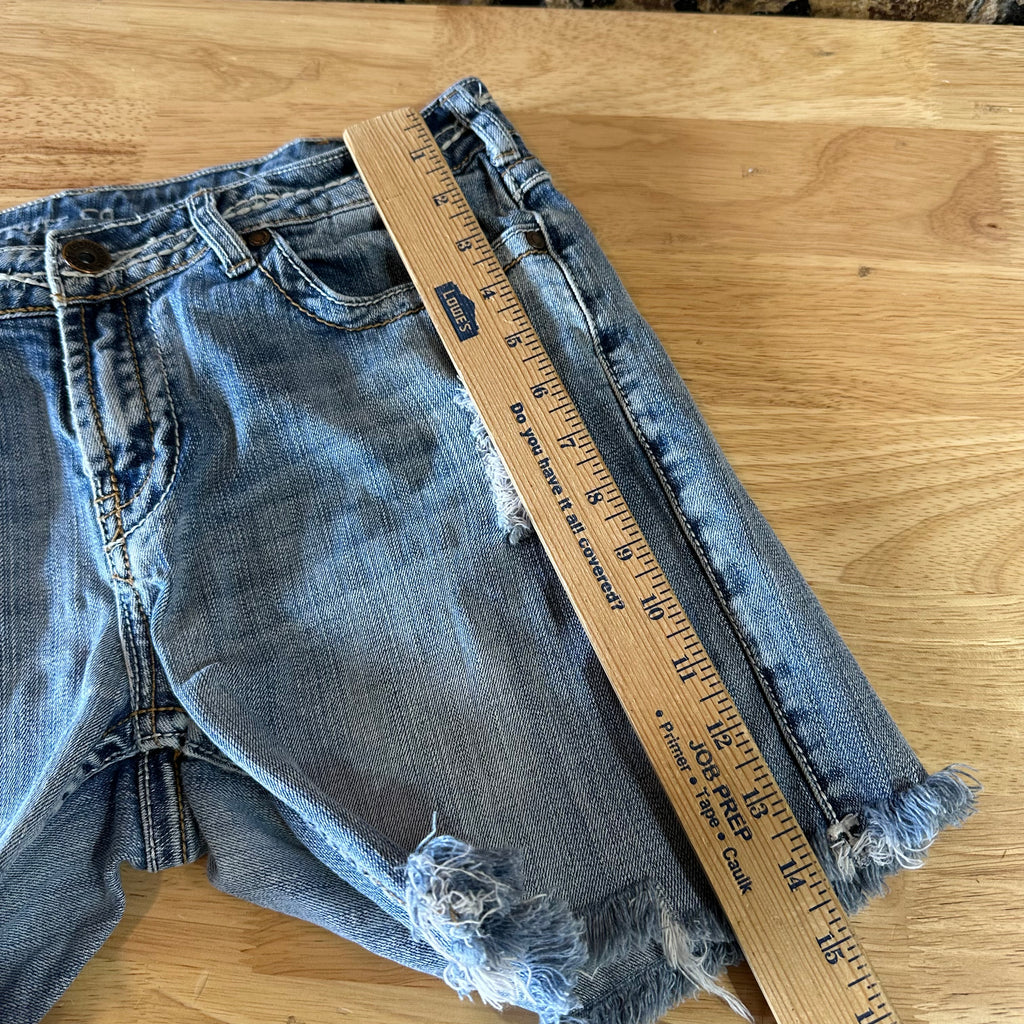 Cowgirl Tuff Cut Off Denim Jean Shorts Womens 31