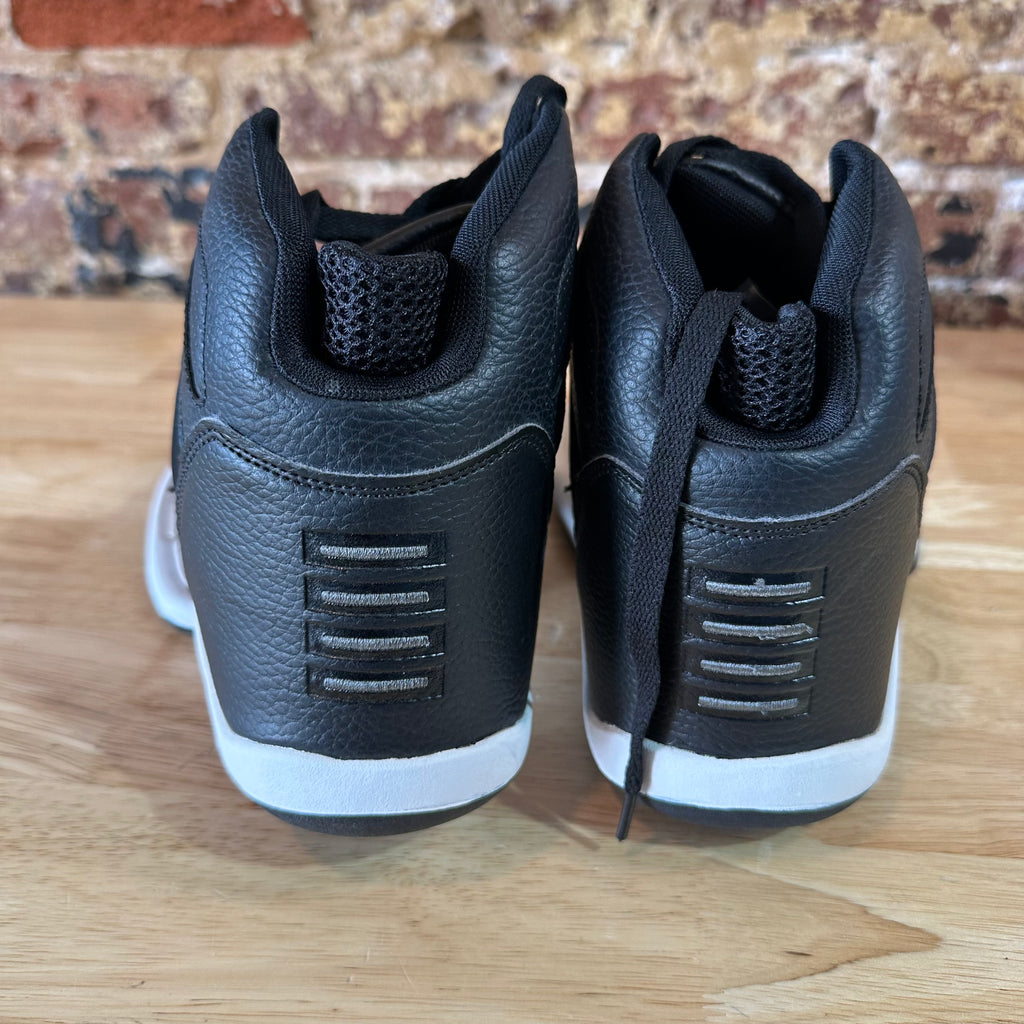 J99 Mens 10 Training Shoes